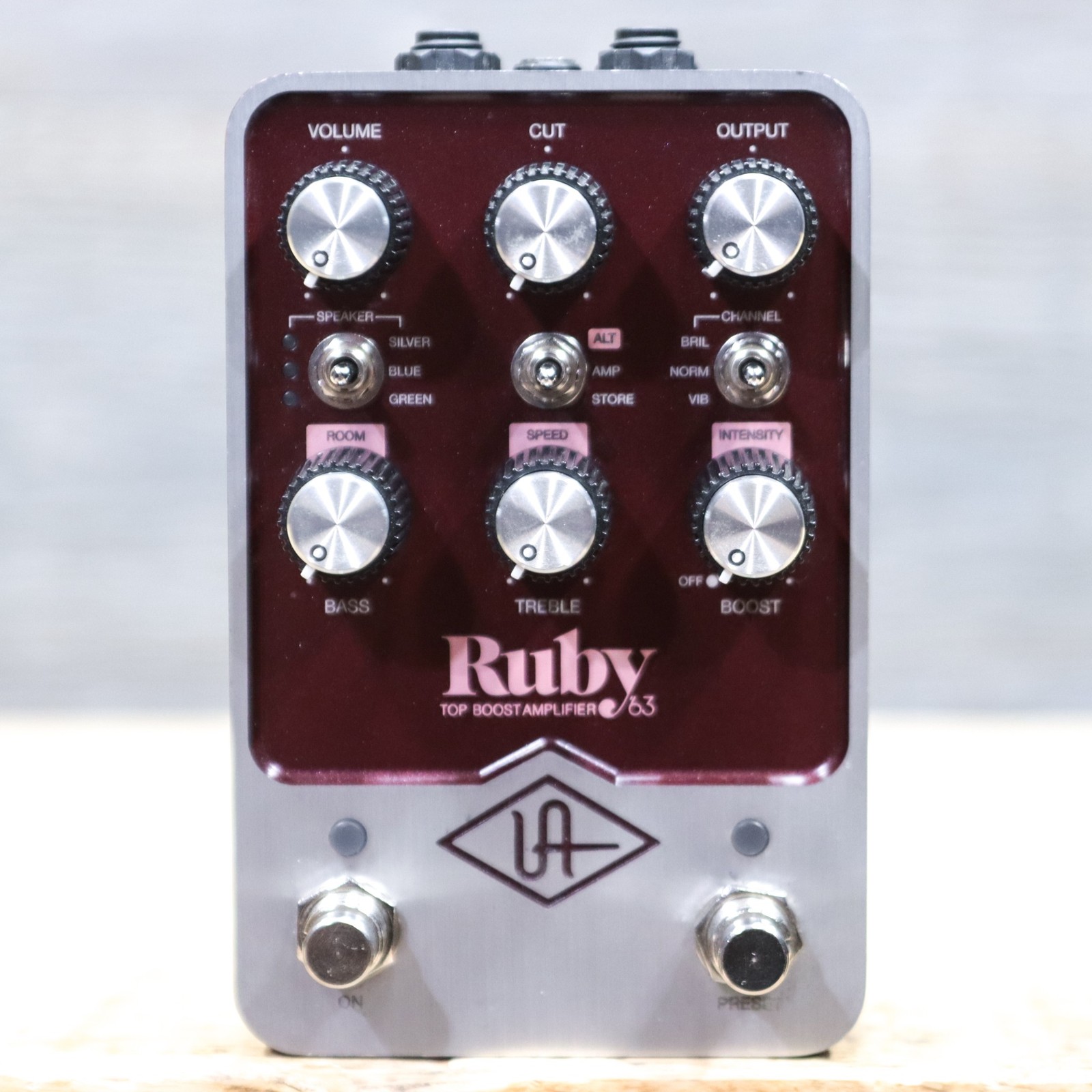 Universal Audio Ruby '63 Top Boost Amplifier UAFX Dual-Engine Effect Pedal w/Box