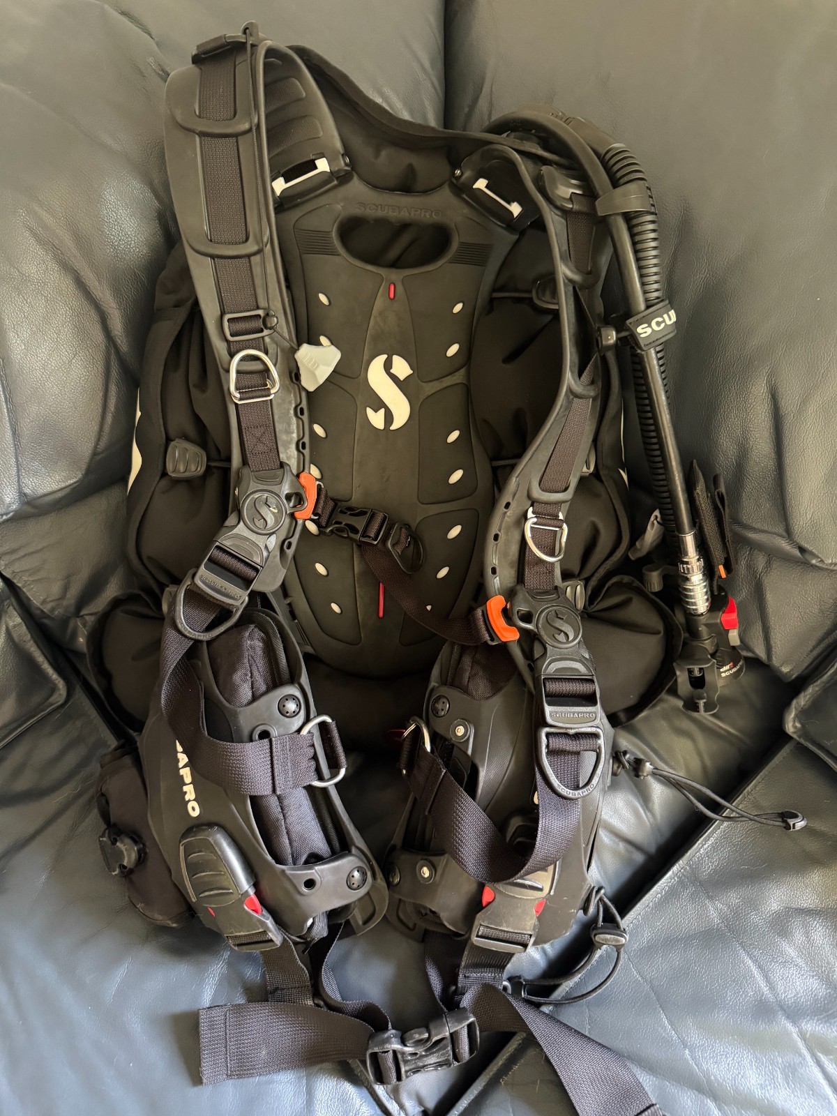 Scubapro Hydros Pro BCD (L) with Gen5 Air2 - USED