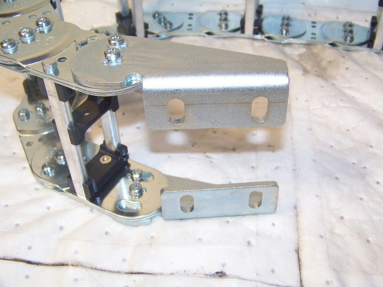TSUBAKI Wireway/ Hose Carrier/FlexTrack P/N TK070-R125