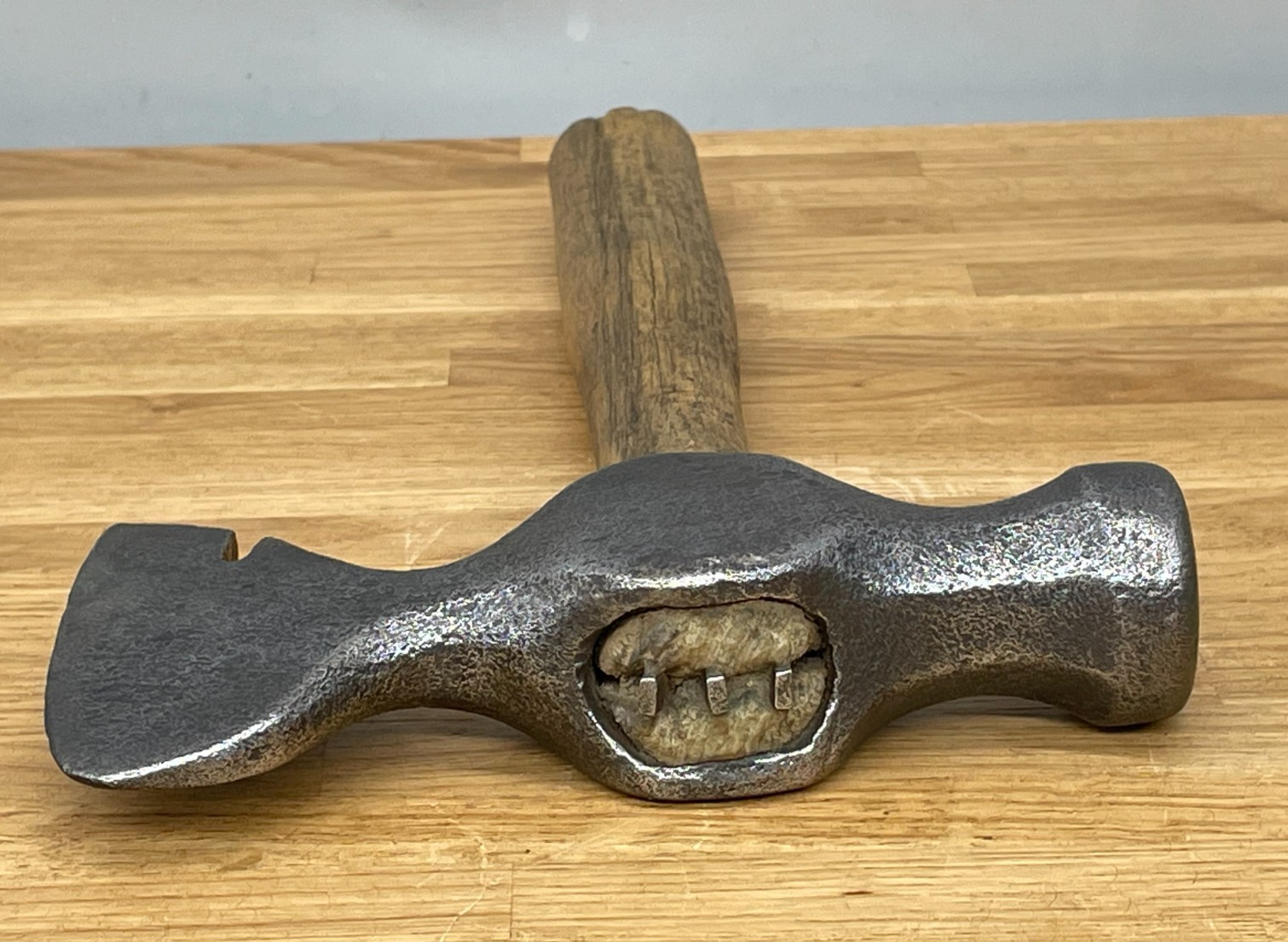 Vintage Slaters Hammer Axe Nail Puller Roofing Roofer Old Tool