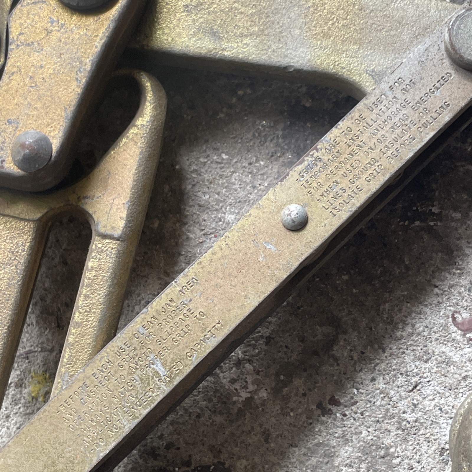 Klein Tools 1692 And 1659 -5AT Chicago Grip Coated Strand Puller