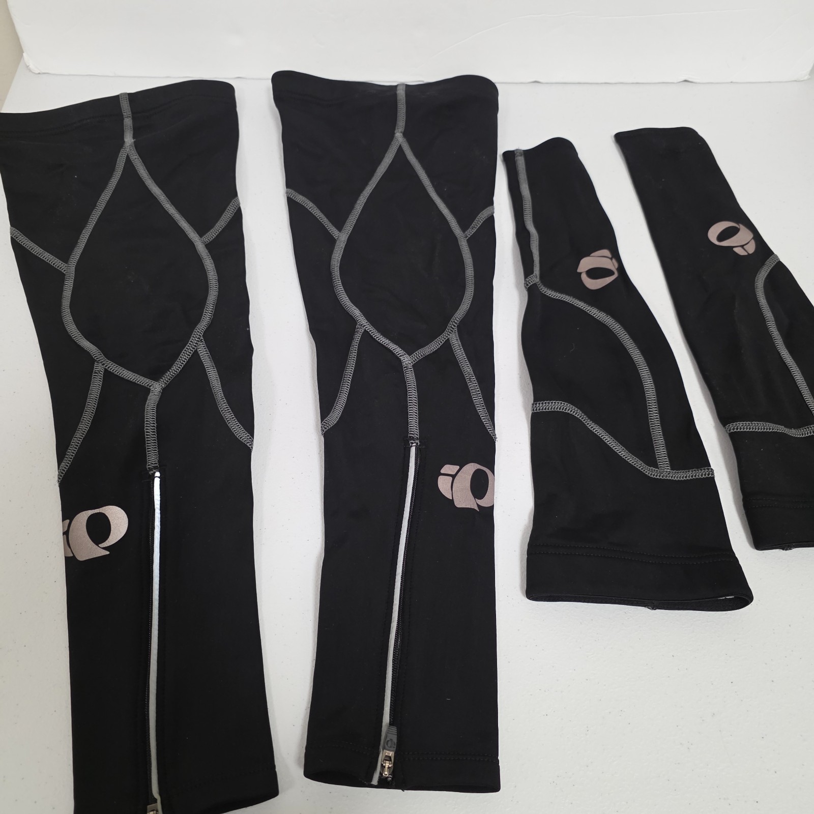 Pearl Izumi Cycling Sleeves Guards Elbow Knee Set Size S Sport Outdoor Comfort