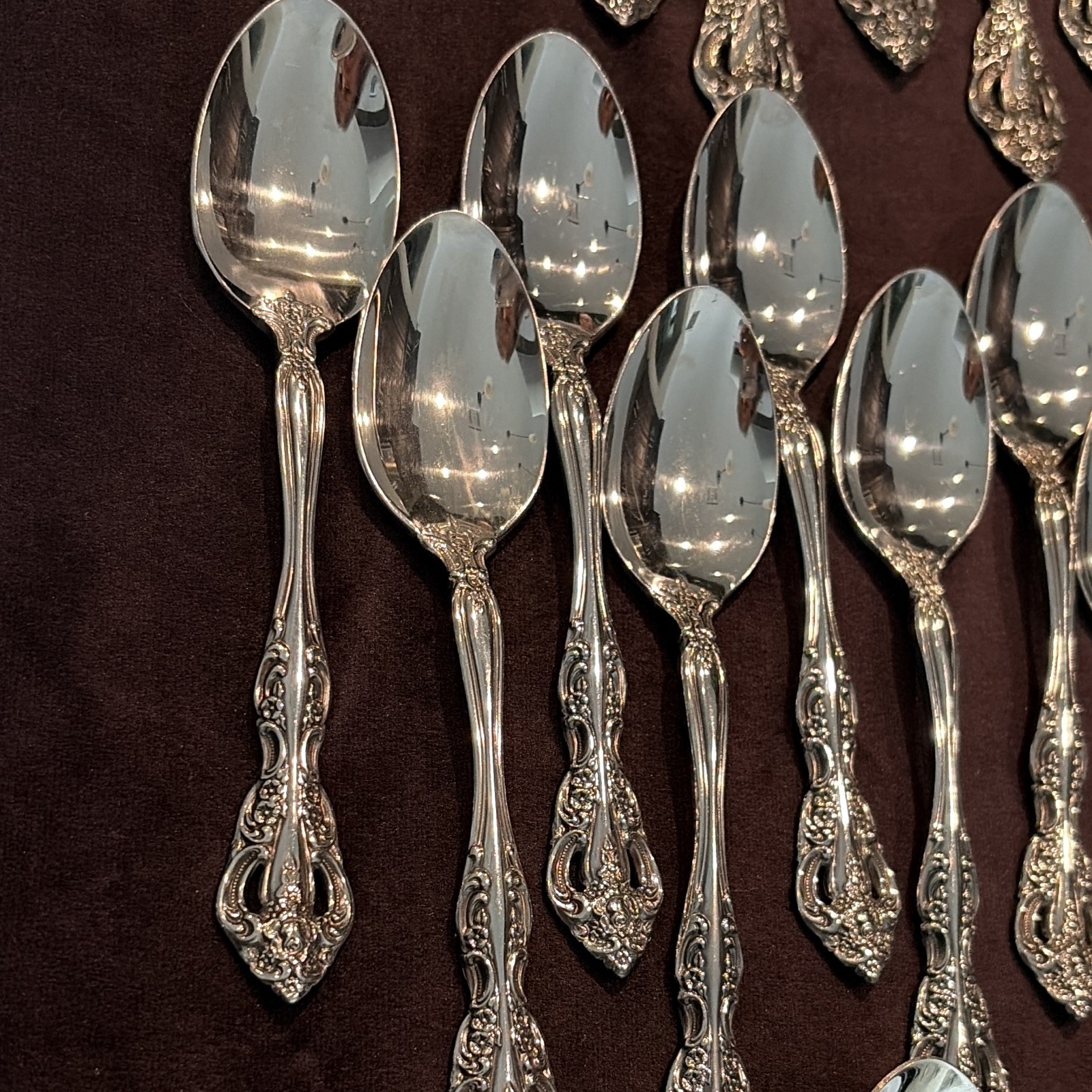 57 piece ONEIDA Michelangelo Stainless Steel flatware set