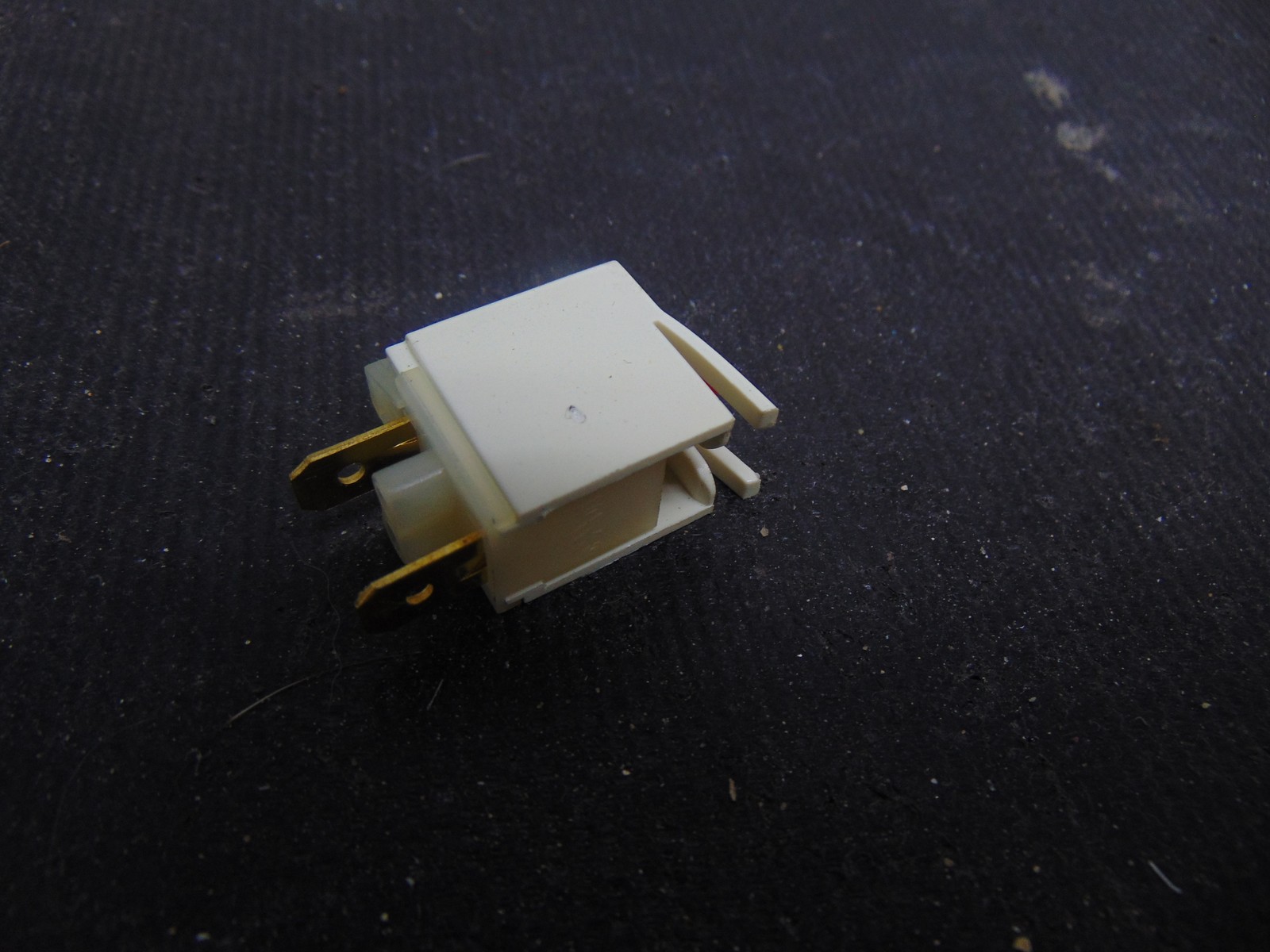 WB25X20005 GE Range JBS60DK1WW Pilot Indicator Light