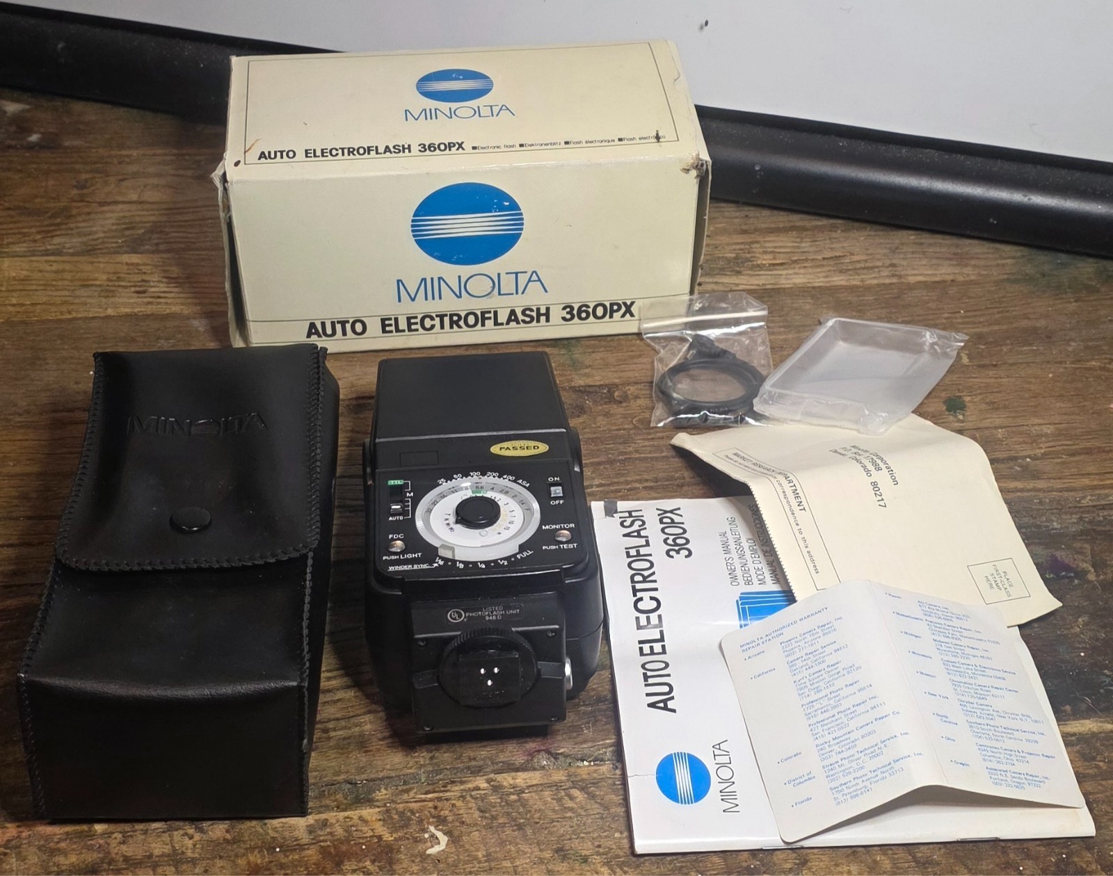 Minolta Auto Electroflash 360PX Flashgun Camera Flash with Box and accessories!