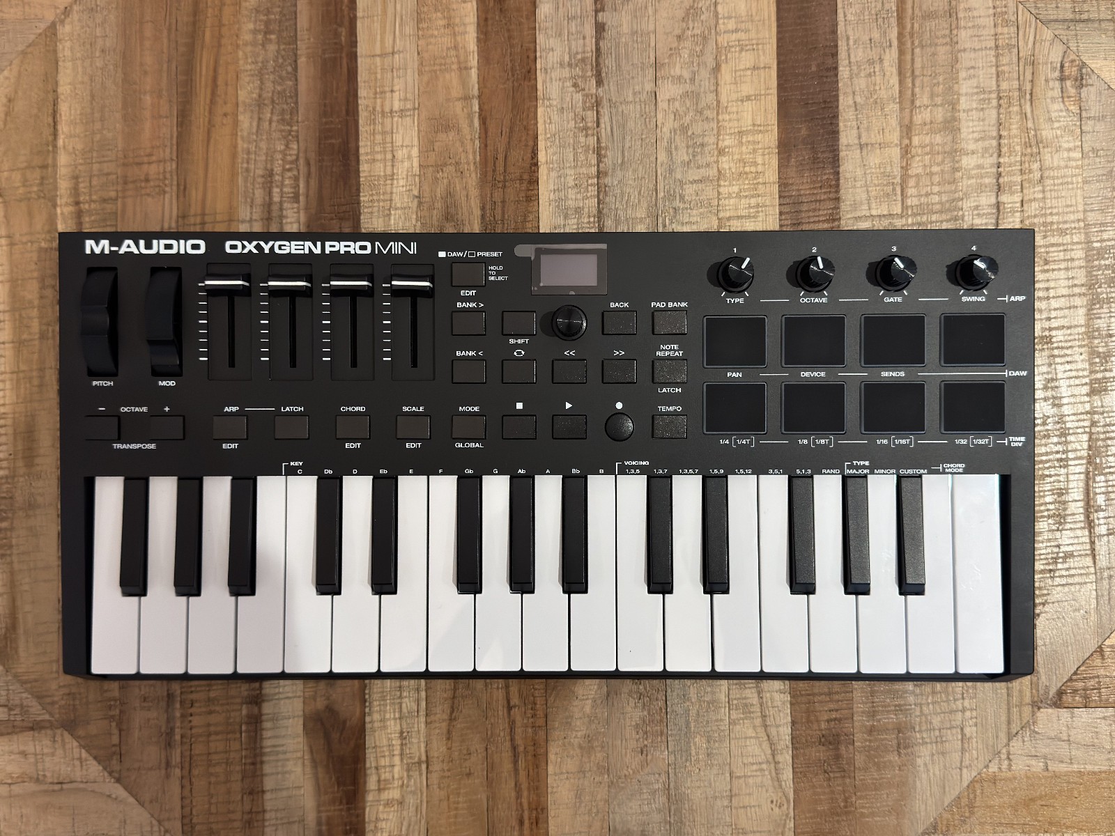 M-Audio Oxygen Pro Mini - 32-Key USB MIDI Controller