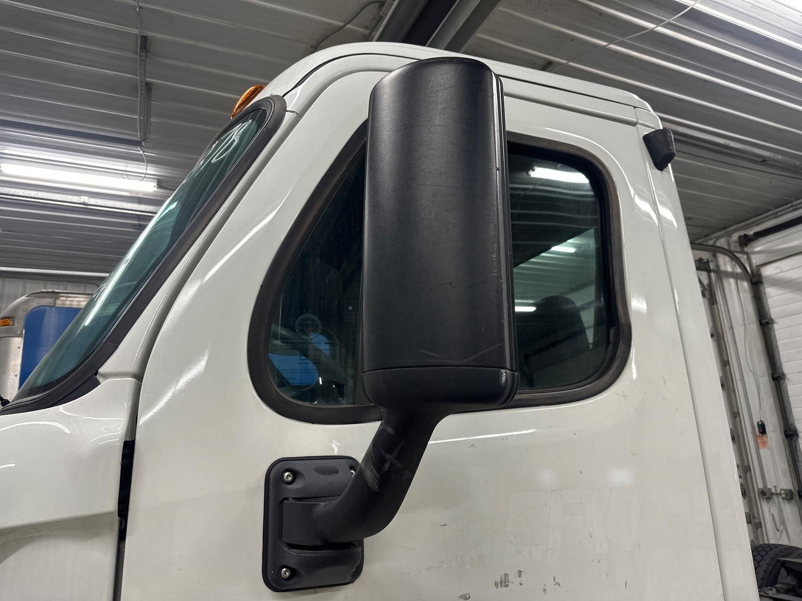 2008-2020 Freightliner CASCADIA POLY Left/Driver Door Mirror - Used