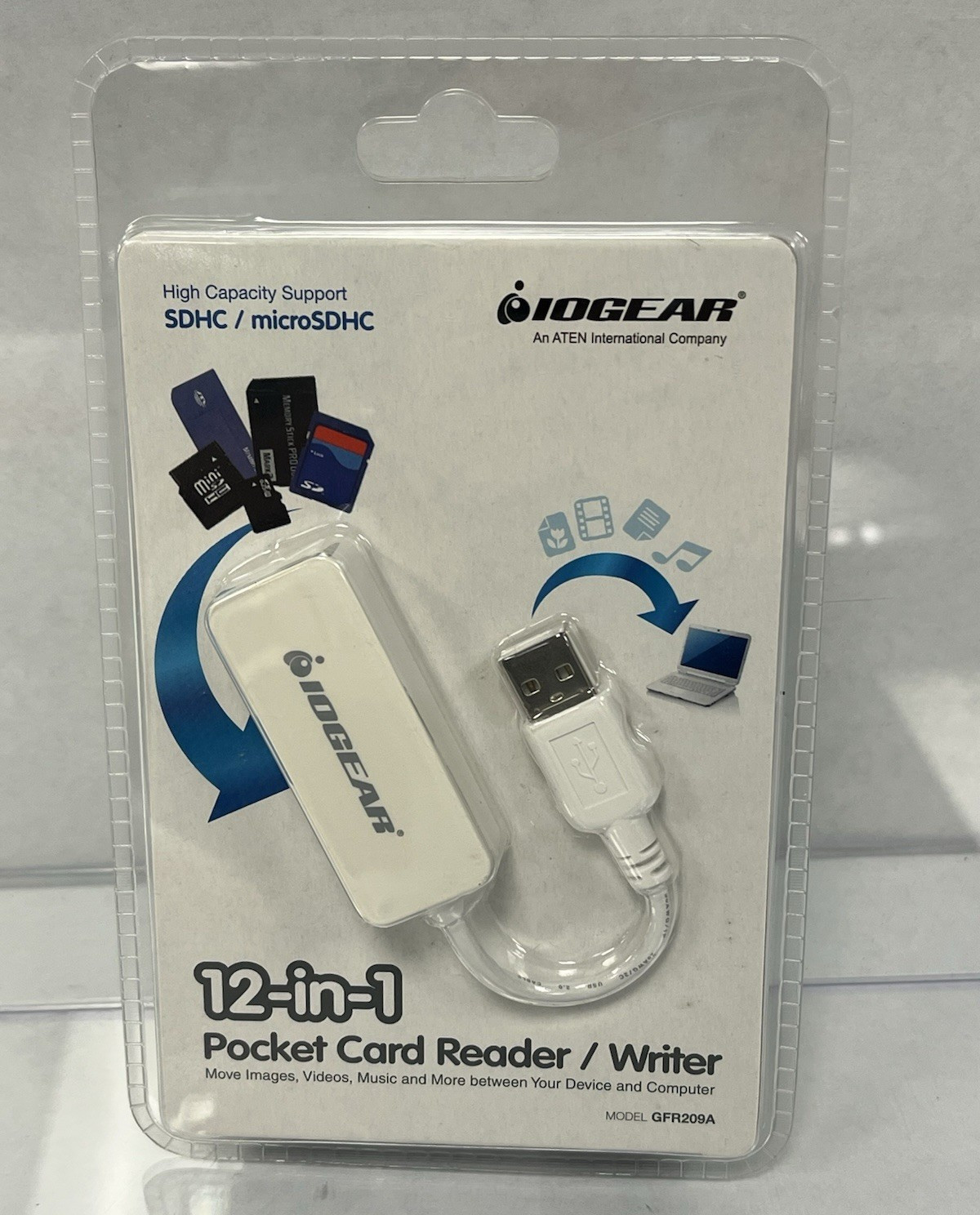 New IOGEAR 12-in-1 Pocket Card Reader Writer #GFR209A White USB