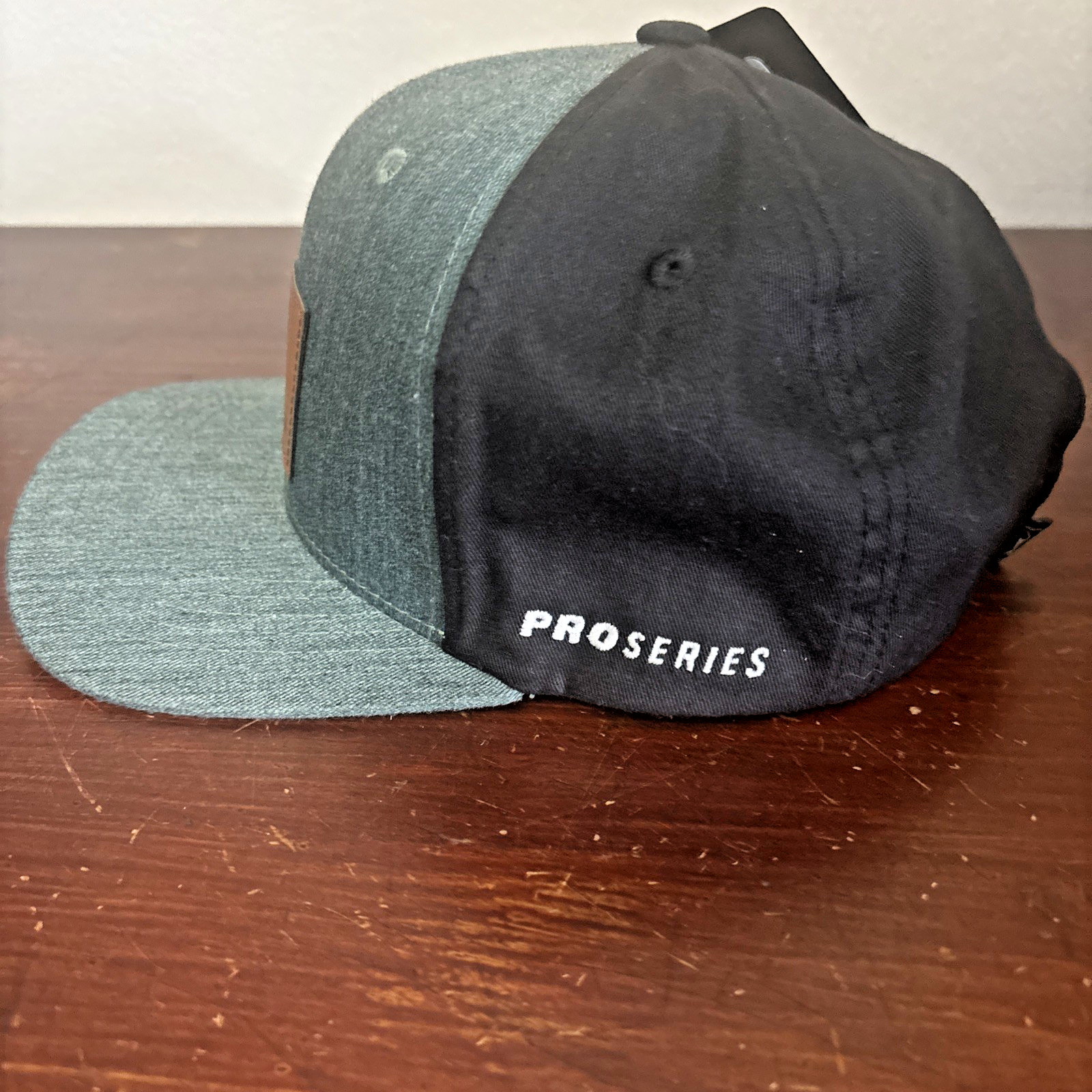 PGA Tour Golf Hat Pro Series NEW Adjustable Hat 2-Tone Gray/Black