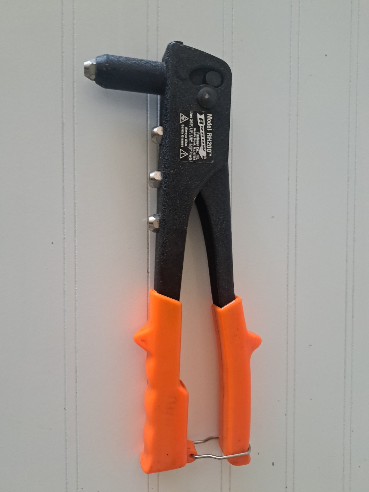 Arrow RH200 Pop Rivet Gun Uses 3/32 1/8 5/32 3/16 Rivets Orange Handles