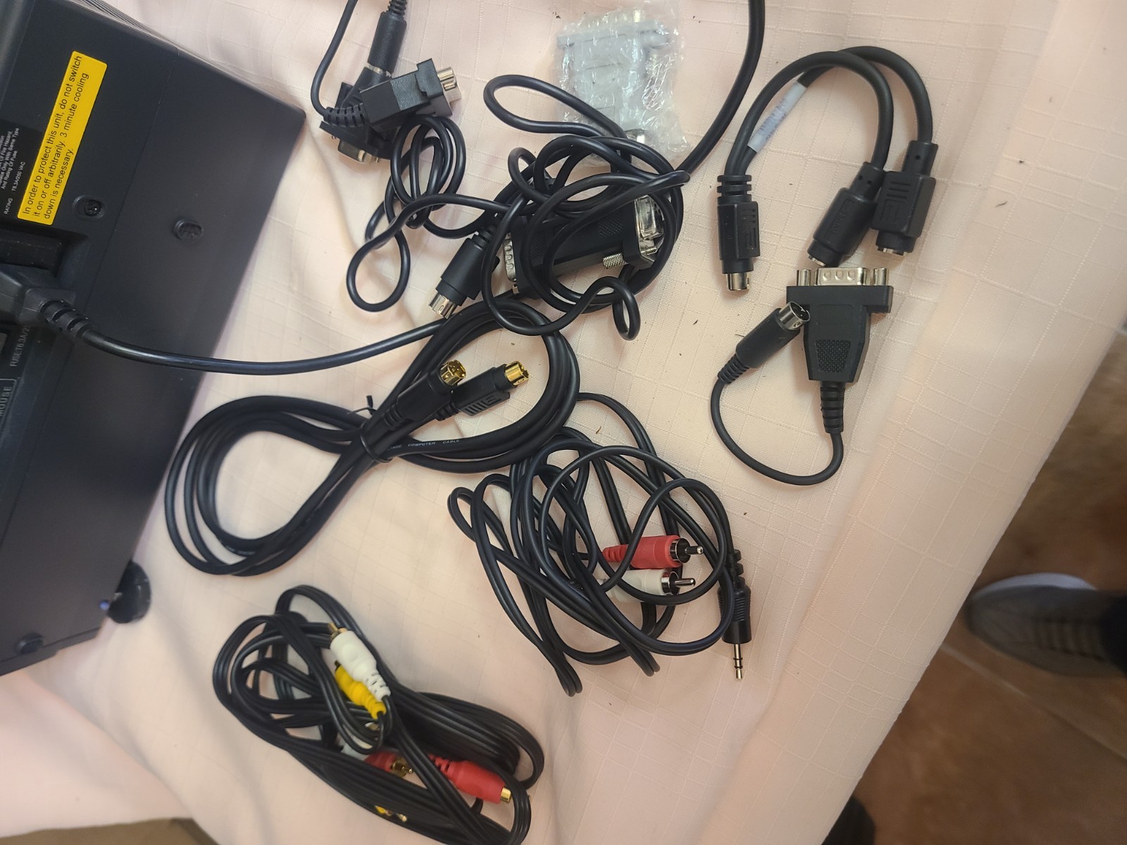 CTX EZPRO 600 Projection LCD Display With Complete Case & cables