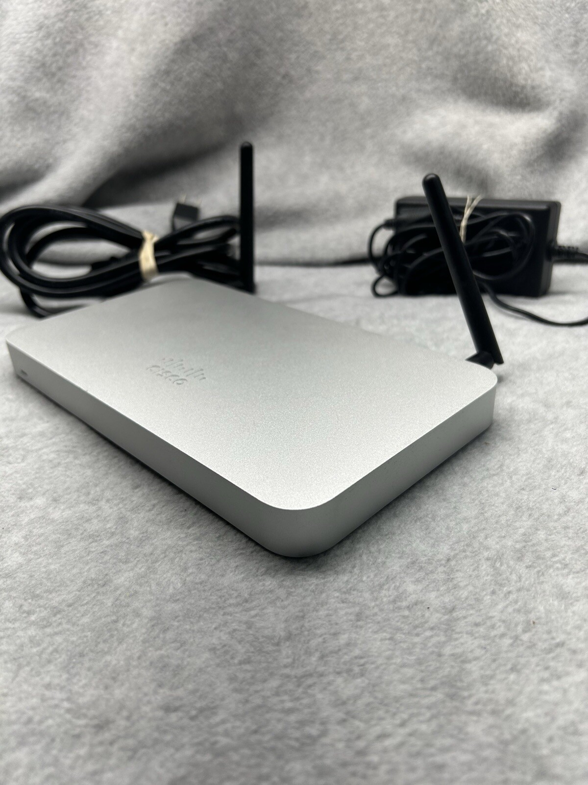 Cisco Meraki MX64-HW Cloud Managed Security Appliance w/AC Adapter