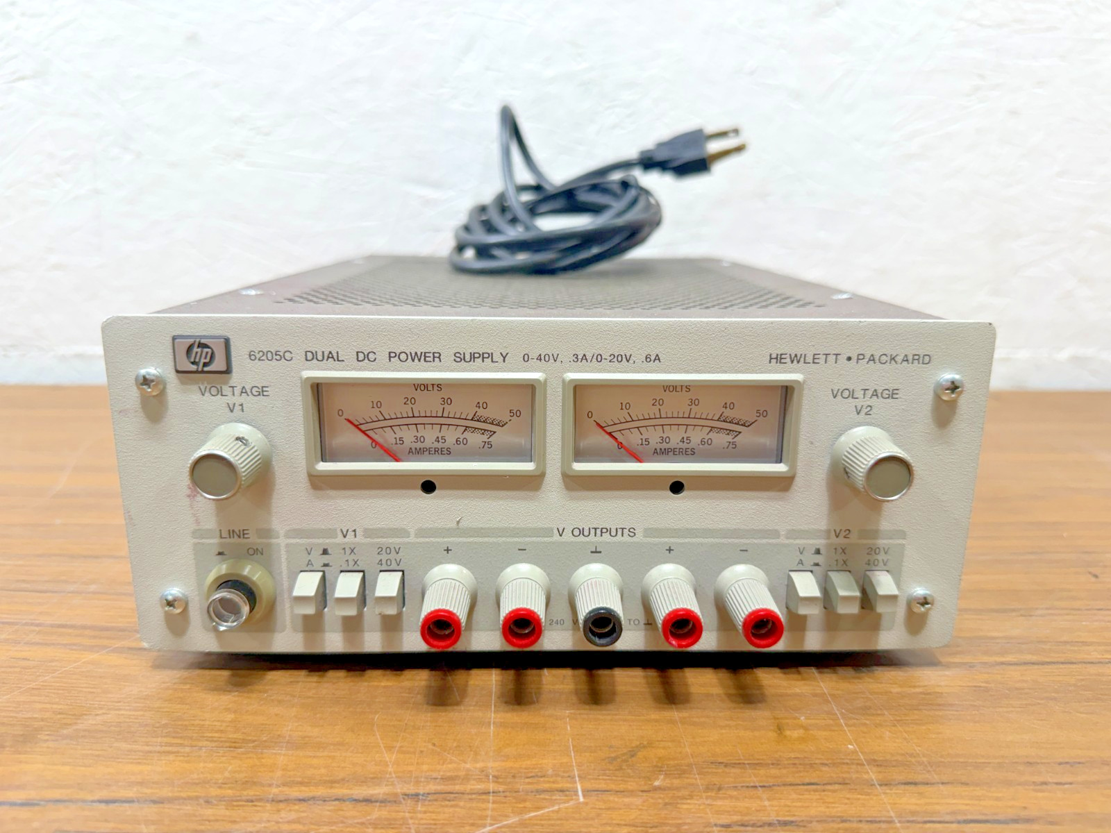HP 6205C Dual Output Adjustable DC Power Supply – 0-40V 3A / 0-20V 6A