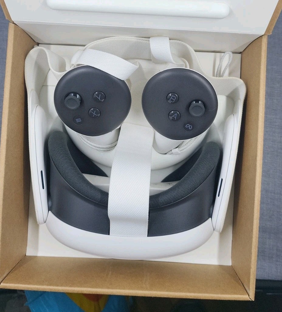 Meta Quest 3 512GB VR Headset - White