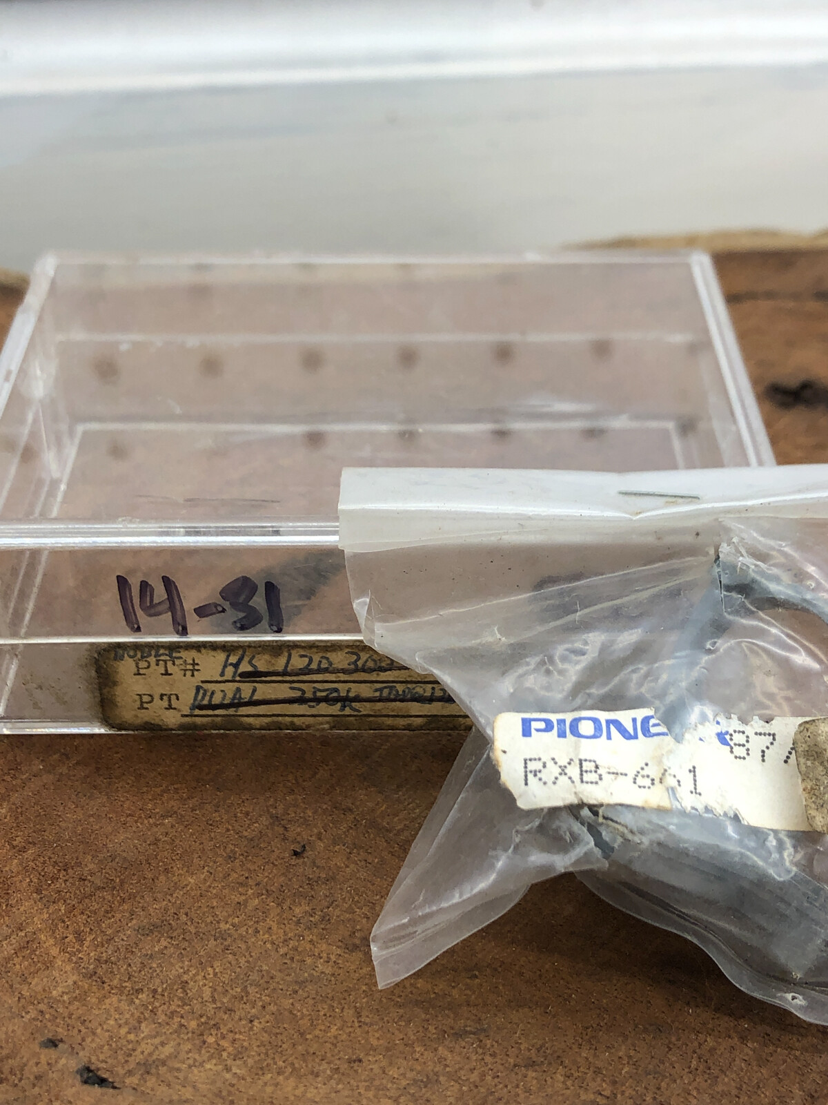 1x New, NOS Pioneer RXB-661 CT-930 Holder Part