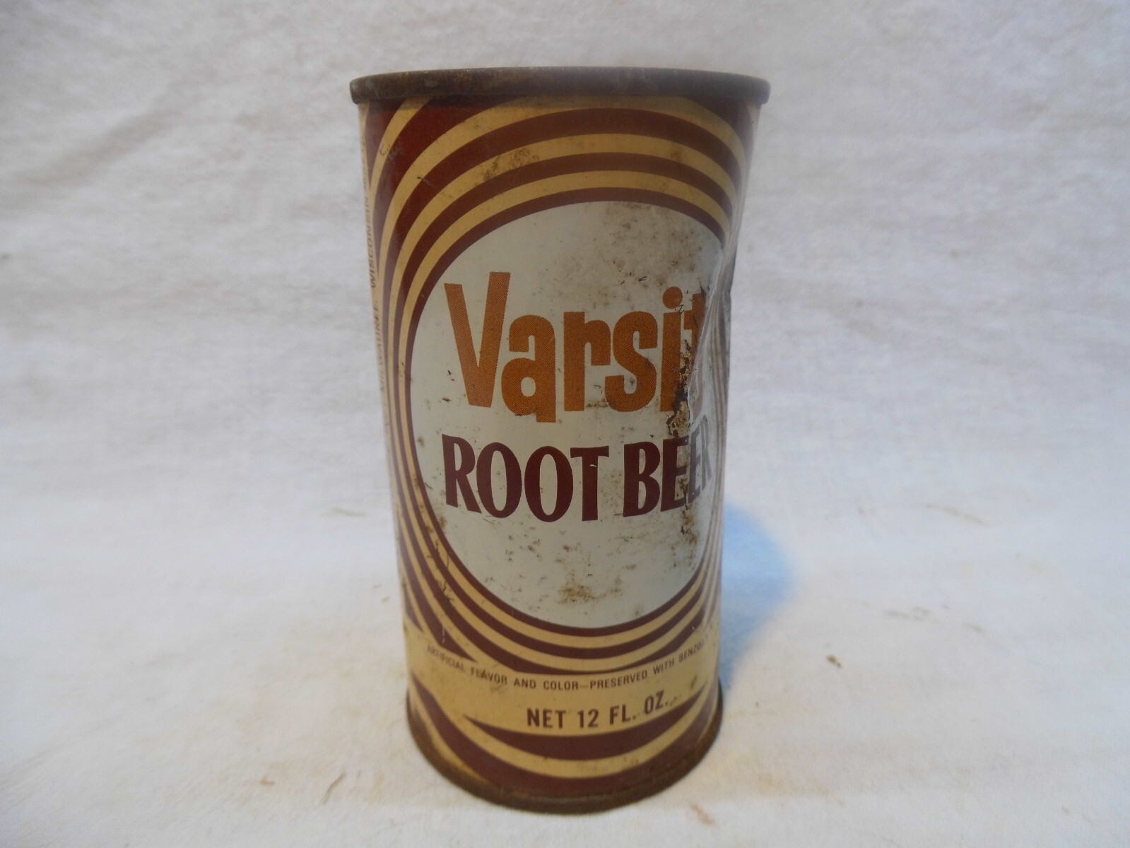 VARSITY ROOT BEER JUICE TOP TAB TOP SODA CAN~GRAFS BEVERAGE,MILWAUKEE,WIS