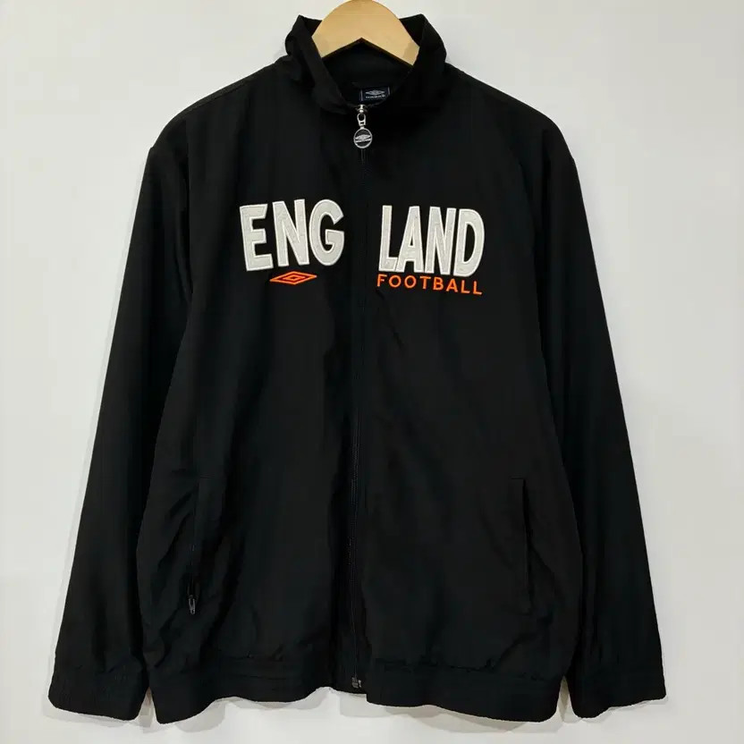Umbro Windbreaker 2397 Men’s Jacket Lightweight Outdoor Official
