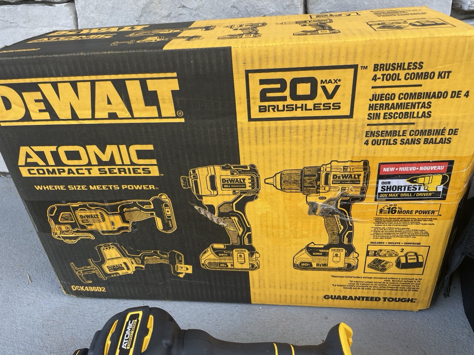 DEWALT ATOMIC Compact 20V MAX Brushless 4-Tool Kit DCK486D2 2 Batteries Bag