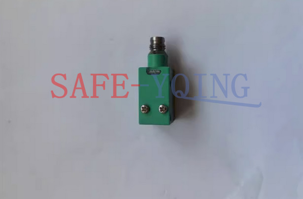 Used 1PC Pepperl+Fuchs Photoelectric switch ML6-8-H-120-RT/59/65a/95/136
