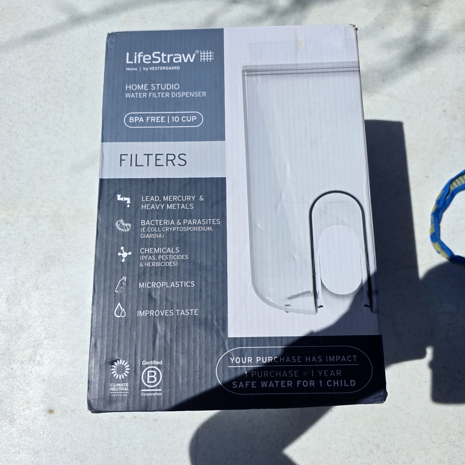 LifeStraw 10 Cup Home Studio Water Filter Dispenser Polar White