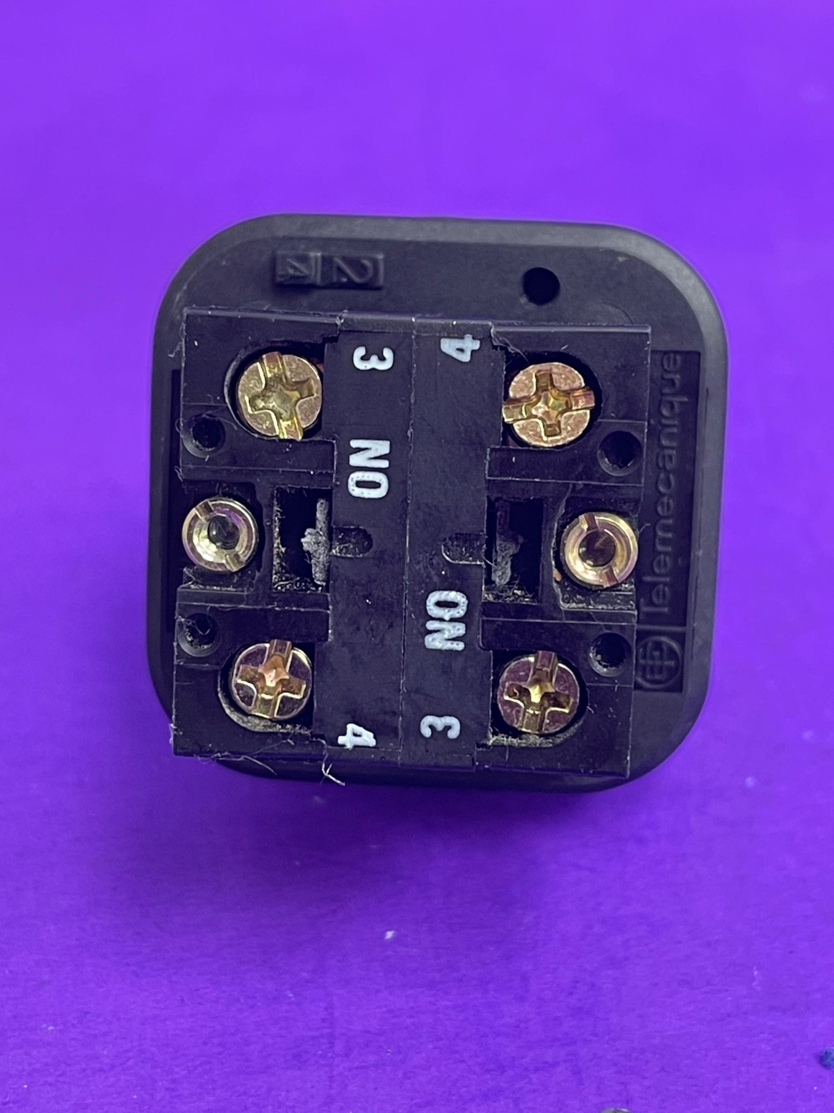 Telemecanique XB3BJ33 Selector Switch 3 Position, 2 NO