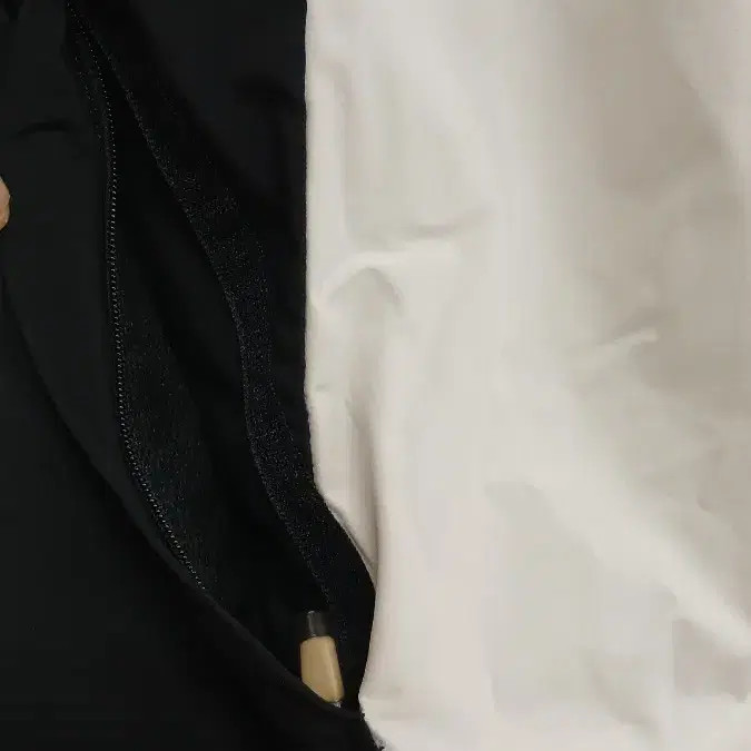 Umbro Black & White Windbreaker Jacket Official