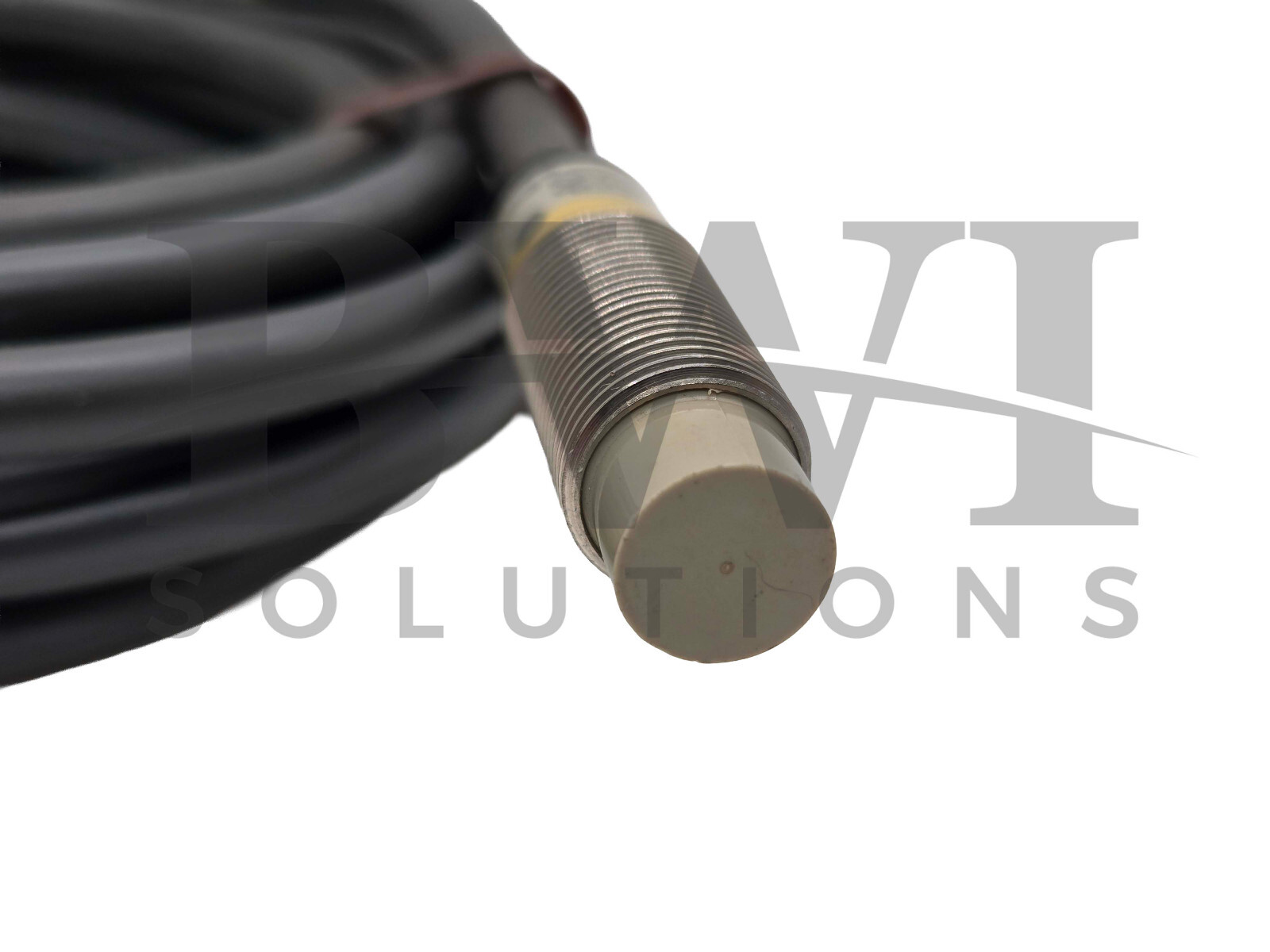 NEW Omron E2E-X5MY1 Proximity Sensor 24-240VAC, 2-Meter E2EX5MY1