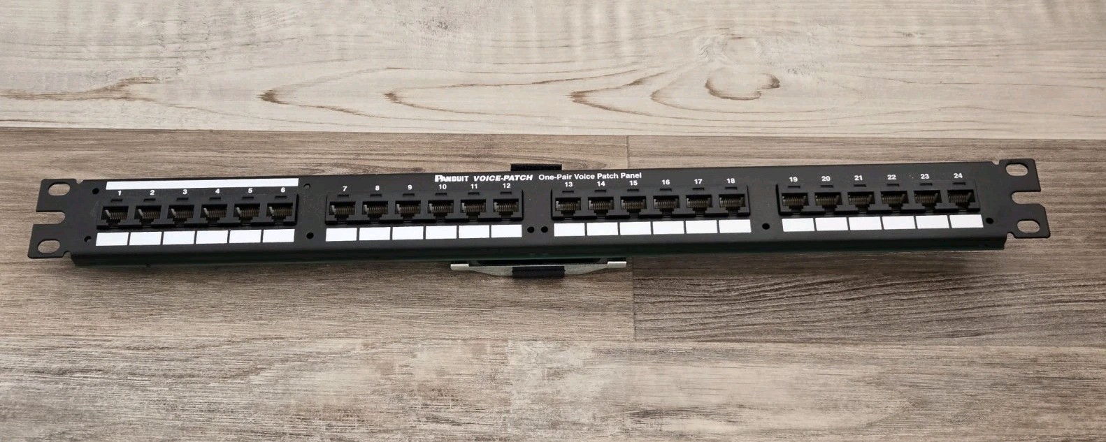 PANDUIT VP24382TV25Y 24 Port Voice Patch Panel 1-24xRJ-45 1xRJ-21