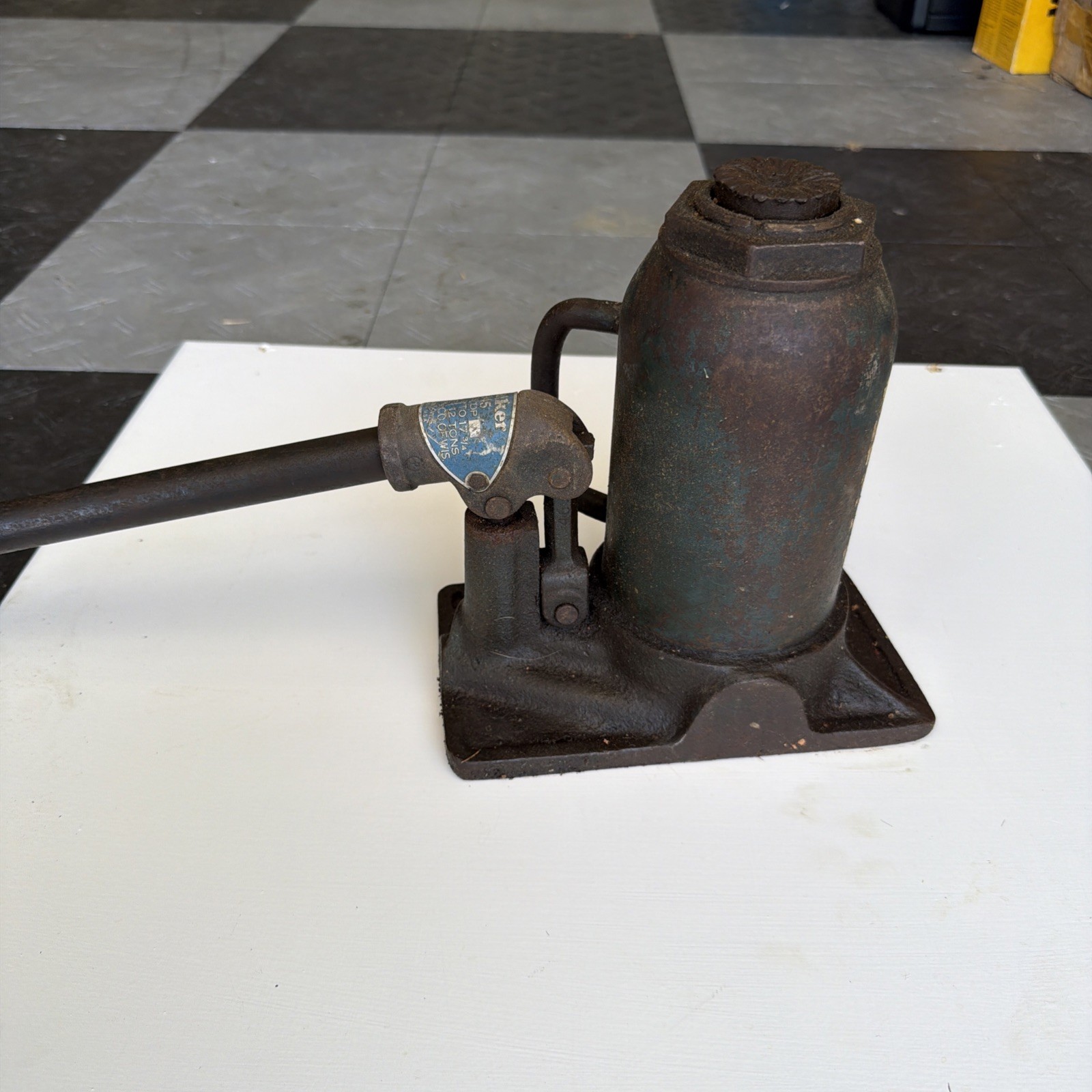 Vintage Walker 12 Ton bottle floor jack