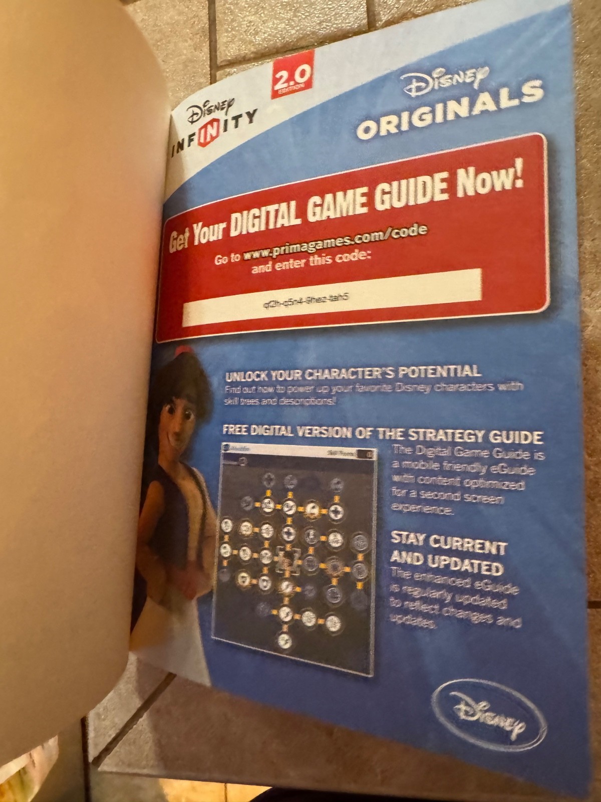 DISNEY INFINITY OFFICIAL GAME GUIDE & 2.0 edition official game guide