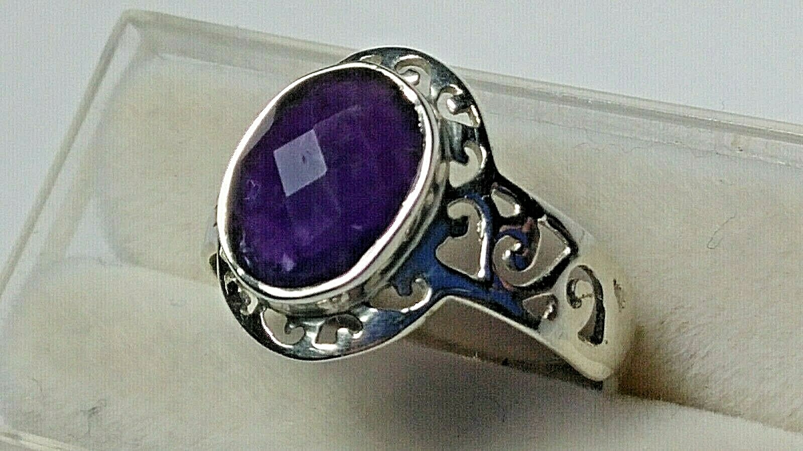 LOVELY OVAL FACETED  NATURAL AMETHYST IN STERLING SILVER.925 RING SIZE 7.0-7.25!