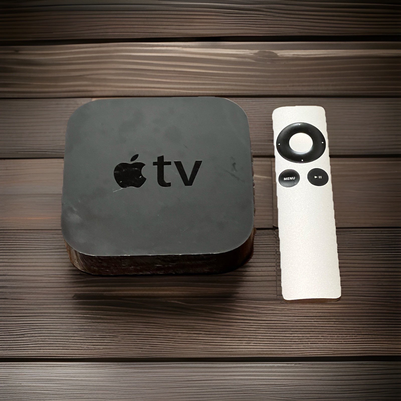 Apple TV (3rd Generation) HD Media Streamer - A1469 With Remote