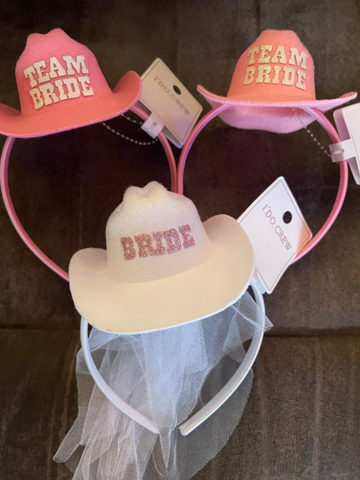 I DO CREW MINI BRIDAL AND TEAM HATS WITH VEIL ON BRIDAL HAT