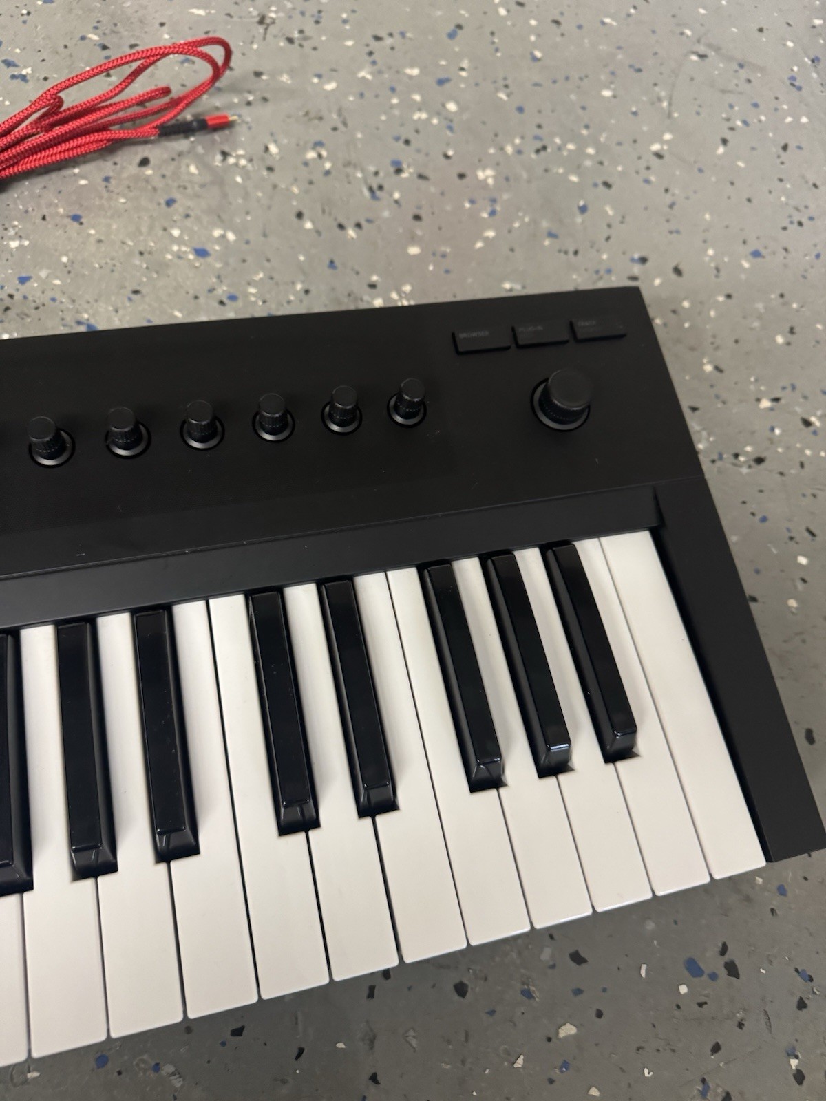 Native Instruments Komplete Kontrol A25 MIDI Keyboard Controller Semi-weighted
