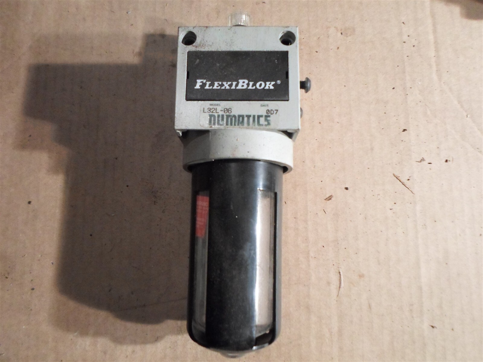 Used: Numatics FlexiBlok Model L32L-06 Date 0D7 PNEUMATIC LUBRICATOR 3/4" female
