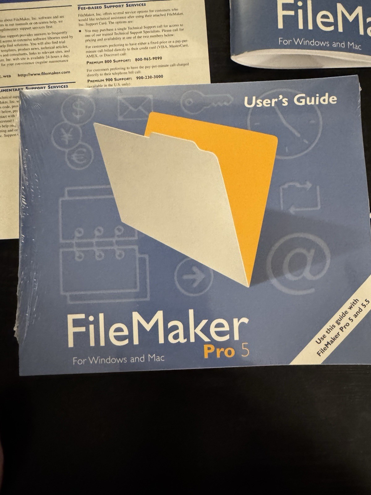 FileMaker Pro 5.5 EDU Database Software Windows/Mac CD w/ User Guides