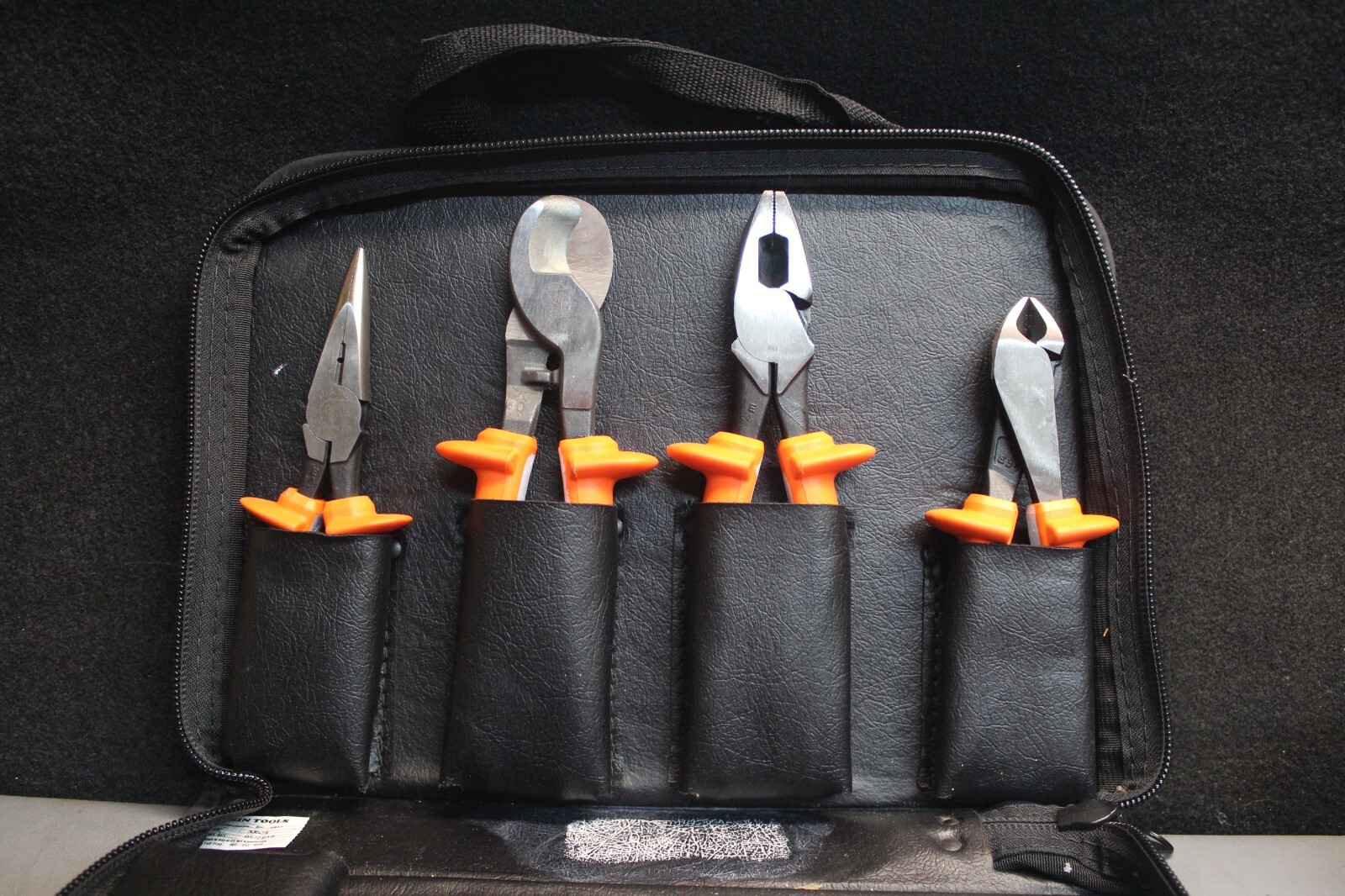 Klein Tools 8 Piece Electricians Tool kit 33536 *USED*