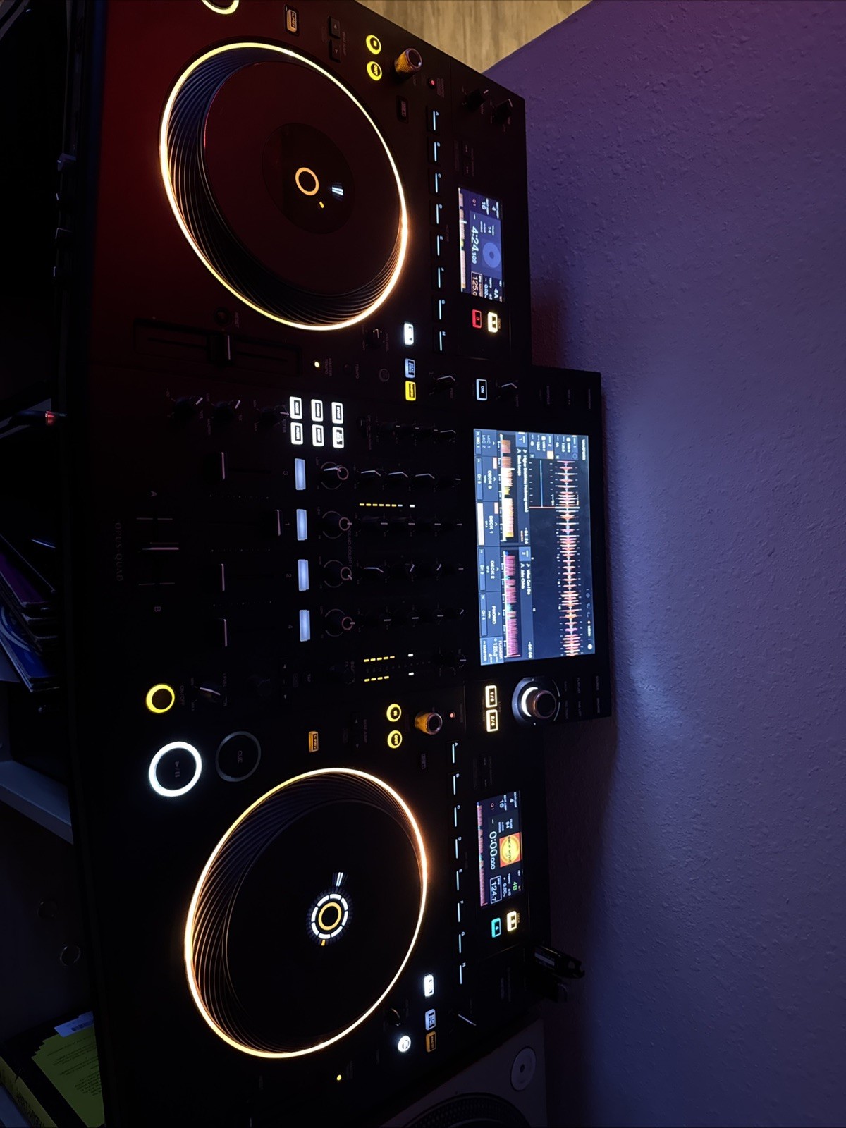 Pioneer DJ OPUS-QUAD Professional All-In-One DJ System Controller
