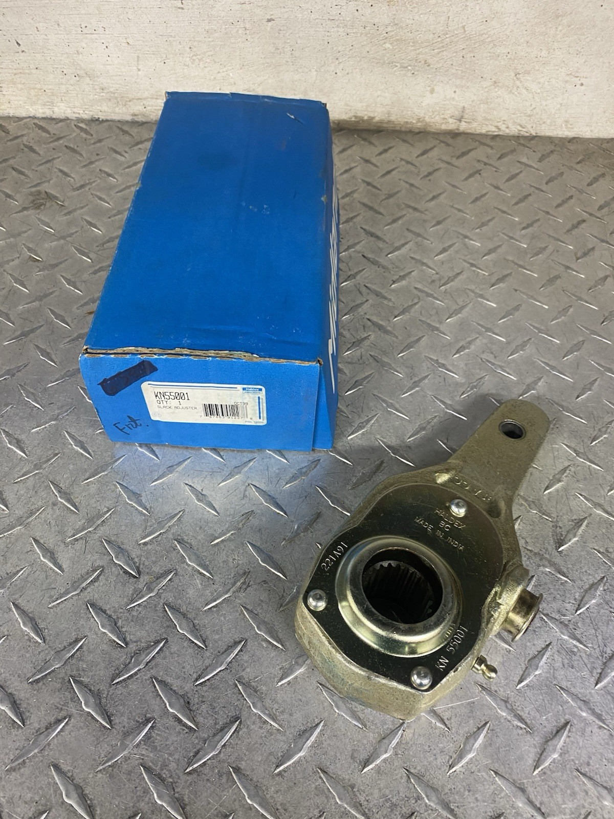 KN55001 Haldex Slack Adjuster 1.25" 24 SPLINE 5.5" SPAN MIDLAND NOS