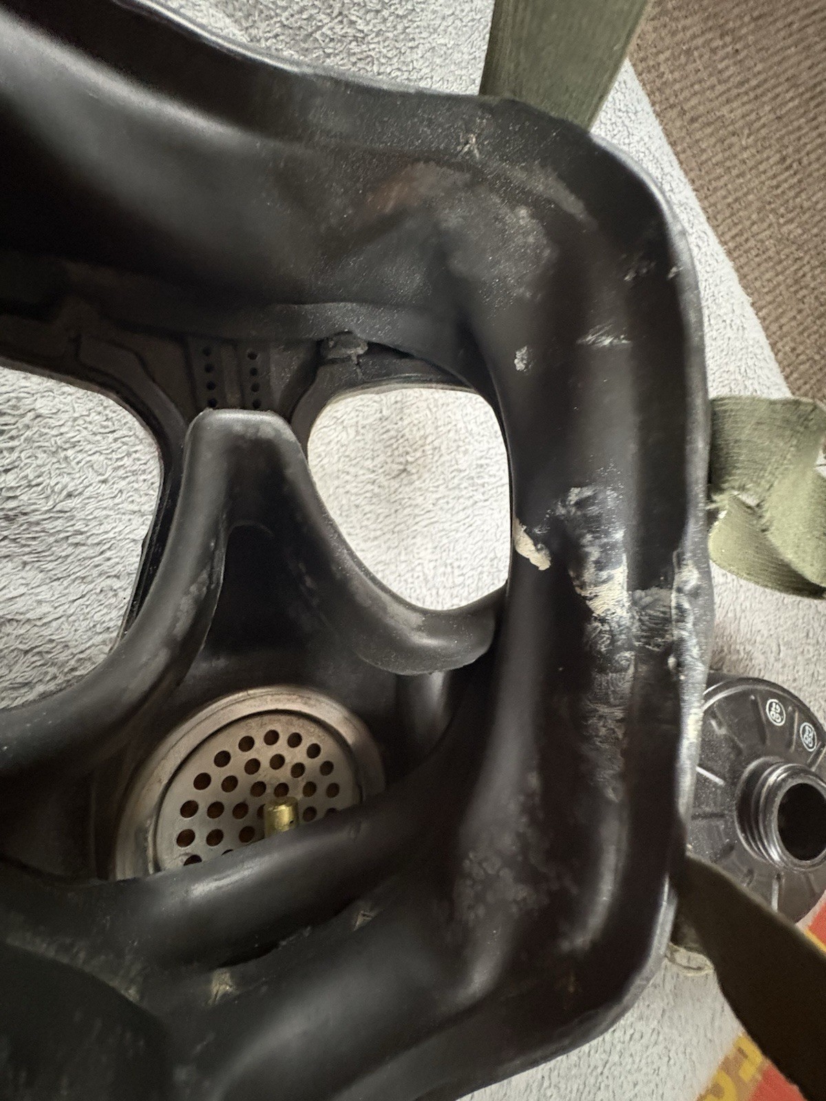 British Military Issue 1966 S 6 Respirator, Size Small