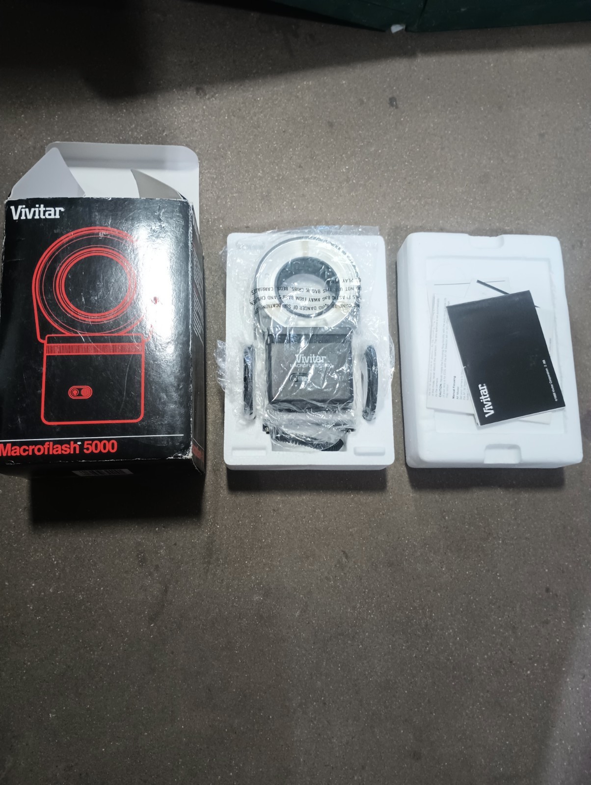 Vivitar - Macroflash 5000 + Adapter Rings + Sync Connector - New