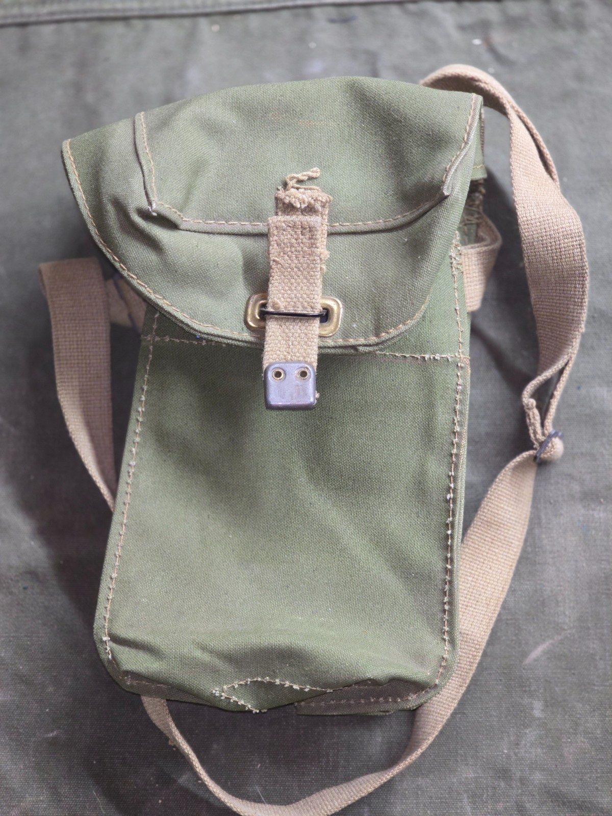 WWII British Light Gas Mask Carrier Dated 1945 EMPTY