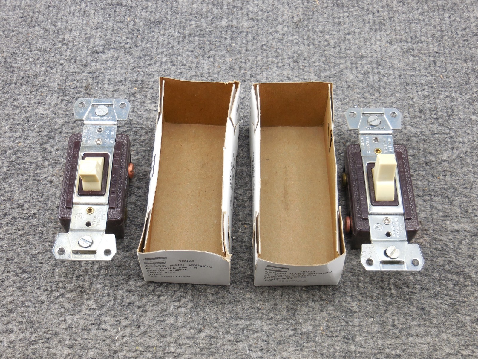 NOS Unused Lot of (2) Crouse Hinds Arrow Hart 1893I AC Toggle Switch Three Way
