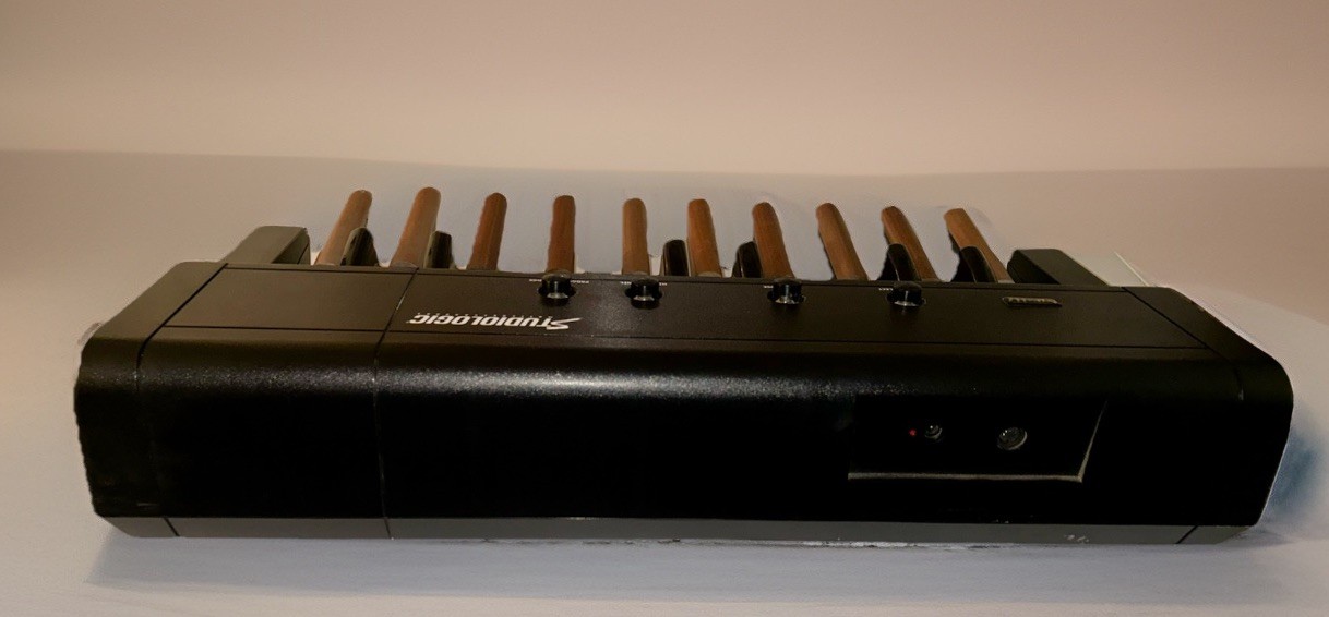 Studiologic MP-117 MIDI Foot Controller Pedal Board •Italy