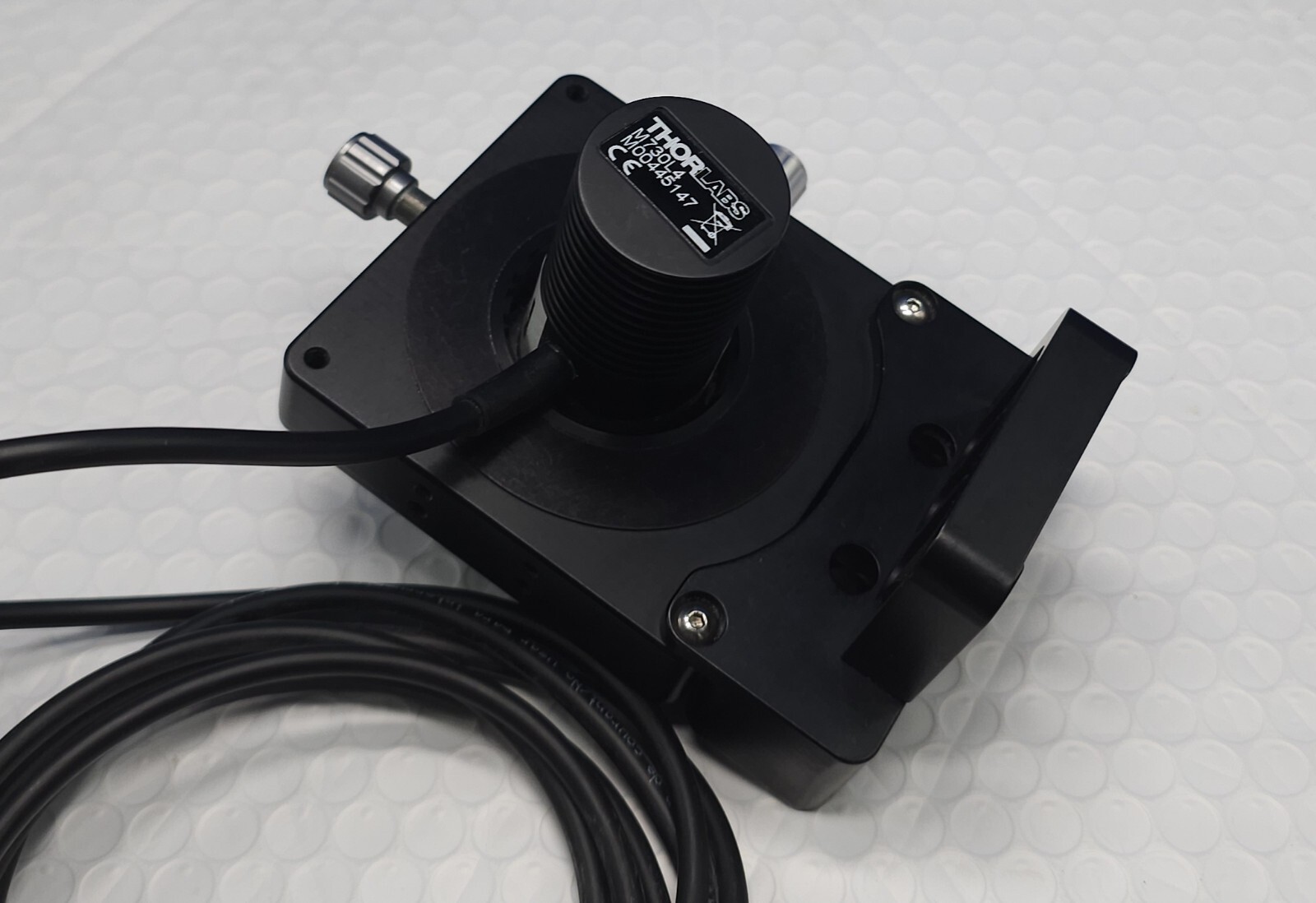 Thorlabs M30L4 LED Light Source with Newport LP-1A Laser Mount, Model M00445147