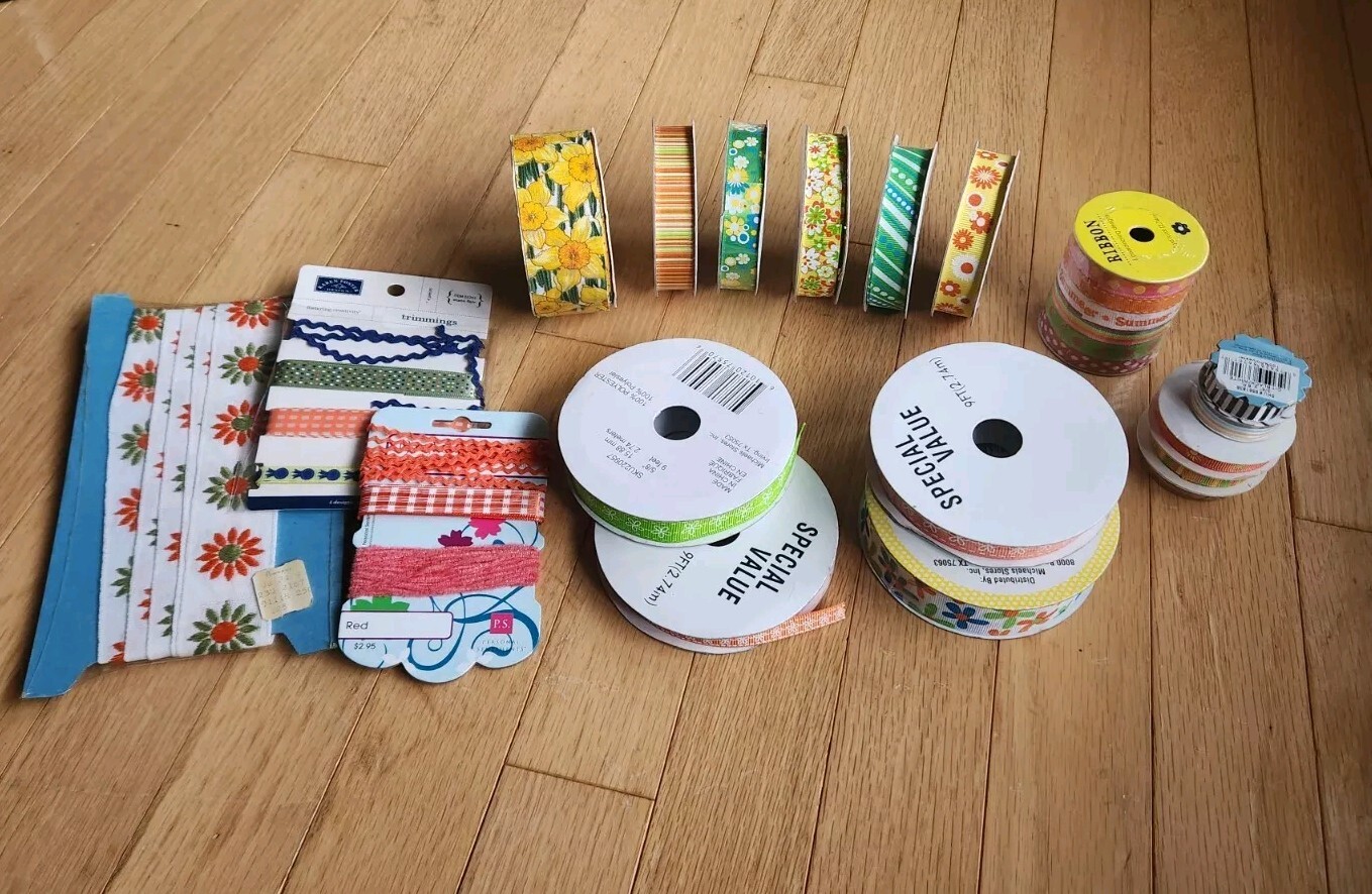 Set of 17   Craft Scrapbooking Ribbons Embellishments    Unused    PRE-OWNED