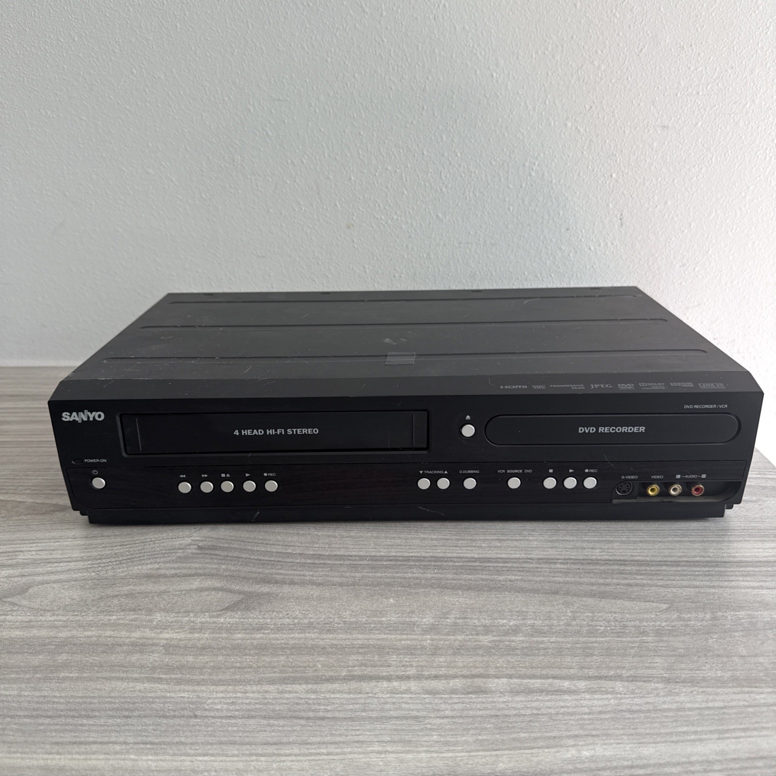 Sanyo FWDV225F DVD Recorder VCR VHS Player Combo Unit No Remote TESTED WORKS