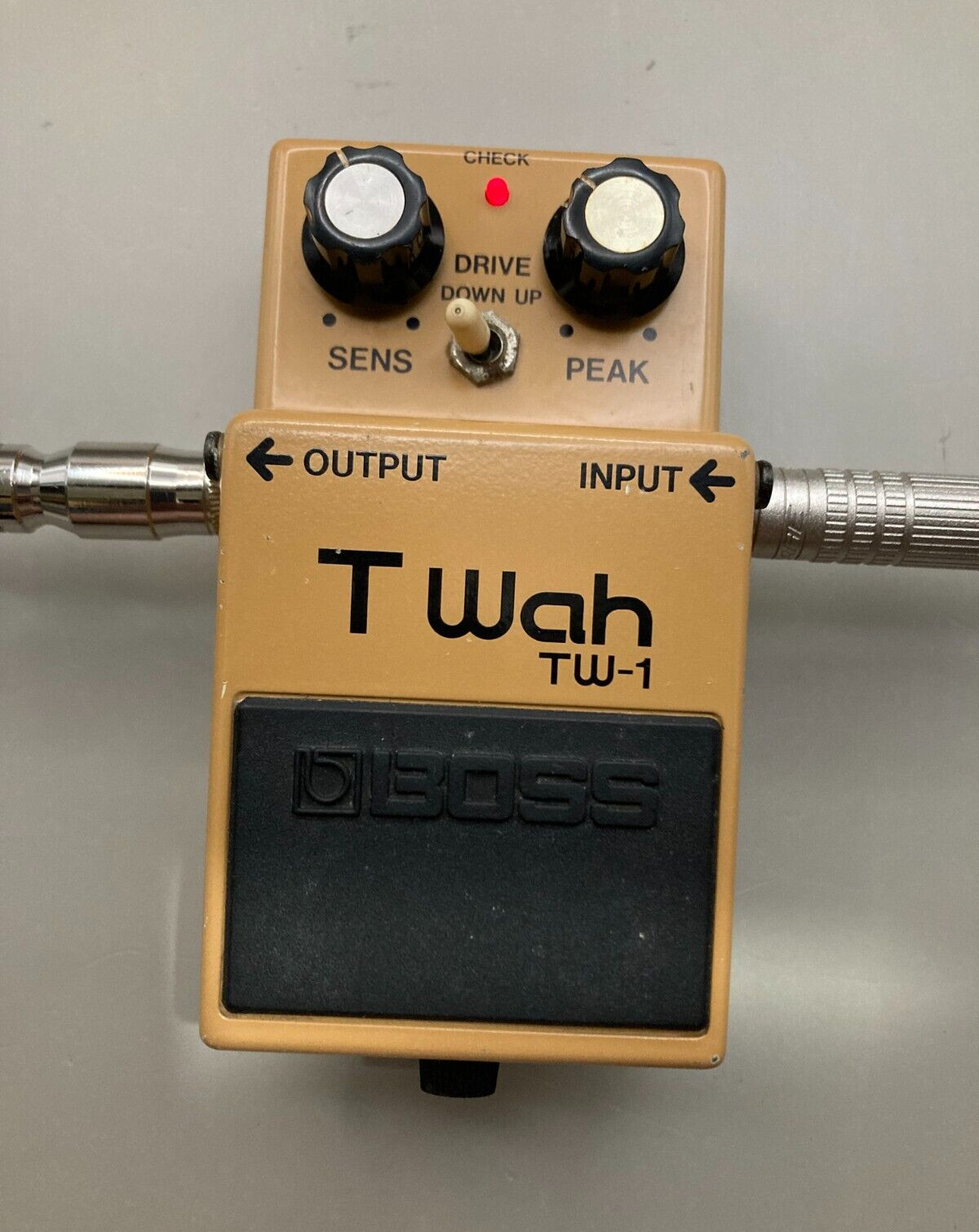 BOSS TW-1 T Wah Made in Japan Vintage Guitar Touch Wah Pedal