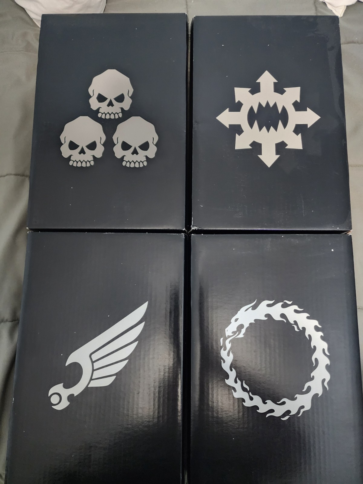 Warhammer 40k Chaos Traitor Legions 10th Edition Collectors Books, WE,DG,EC,TS
