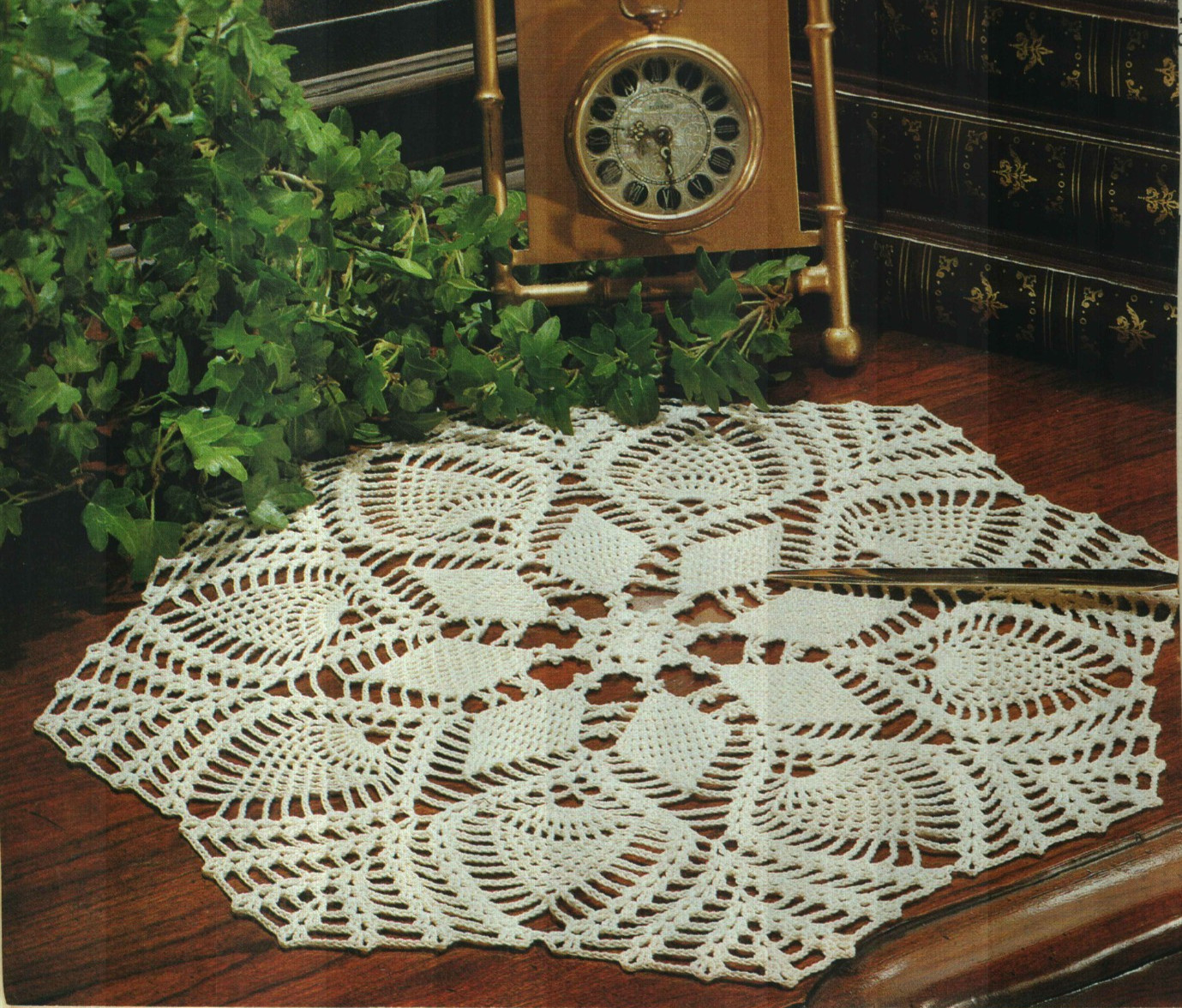 PINEAPPLE ROYAL DOILY 12" HOME DECOR CROCHET PATTERN INSTRUCTIONS